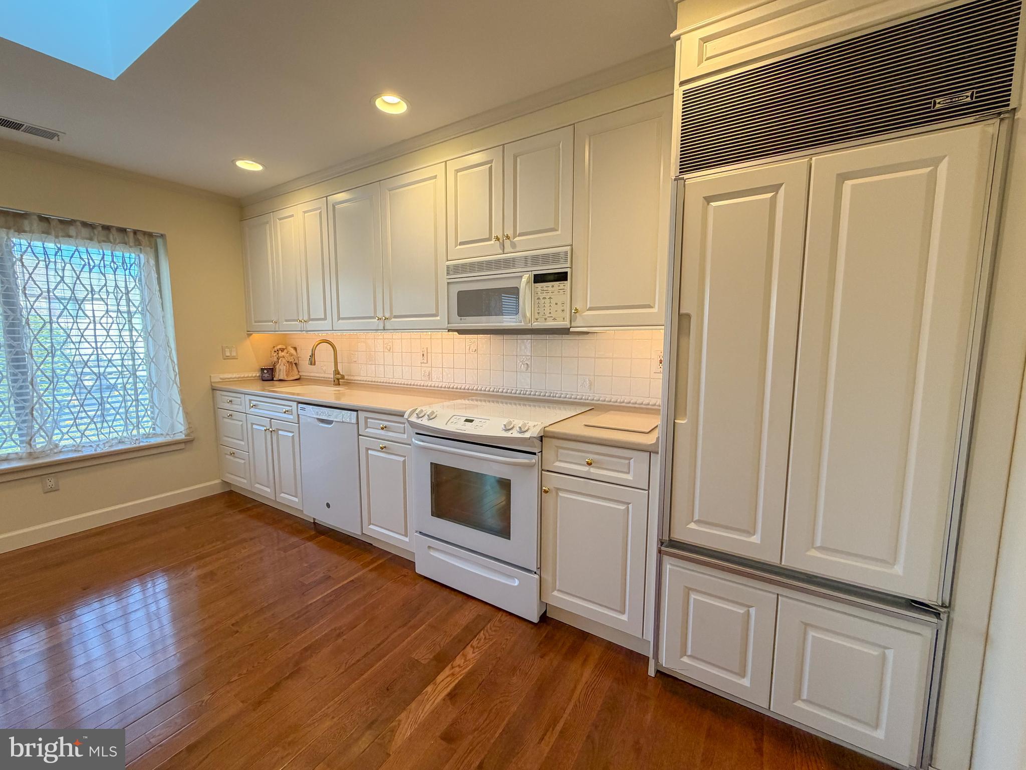 RUNNYMEADE FARMS - Residential Lease