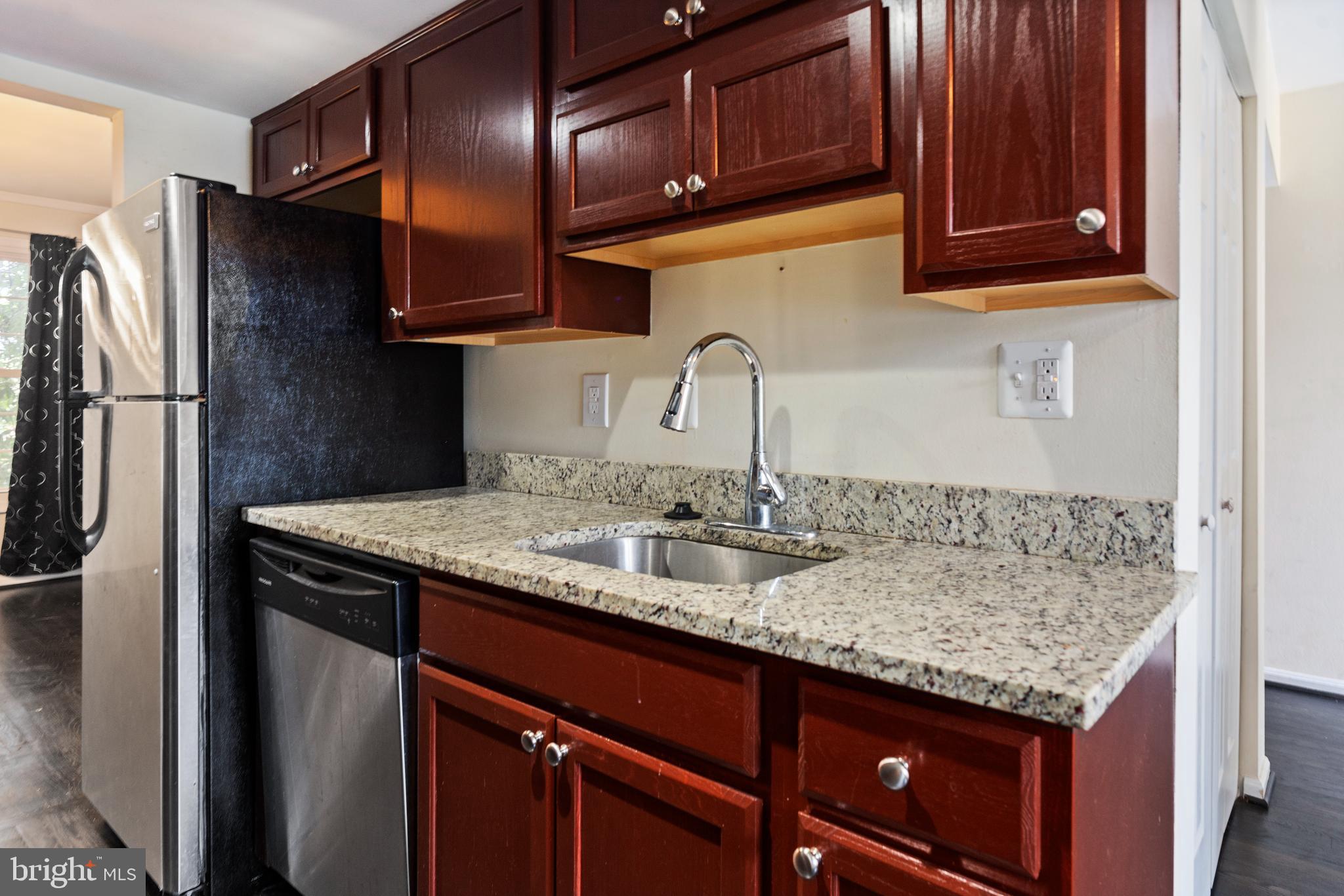 HILLCREST TOWNE - Residential