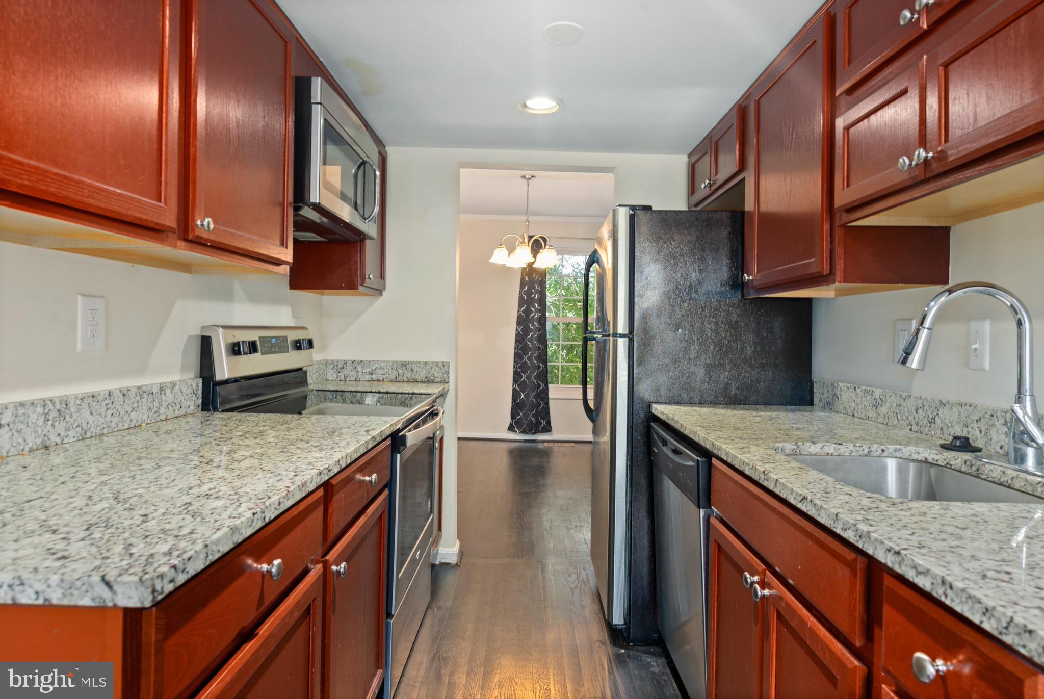 HILLCREST TOWNE - Residential