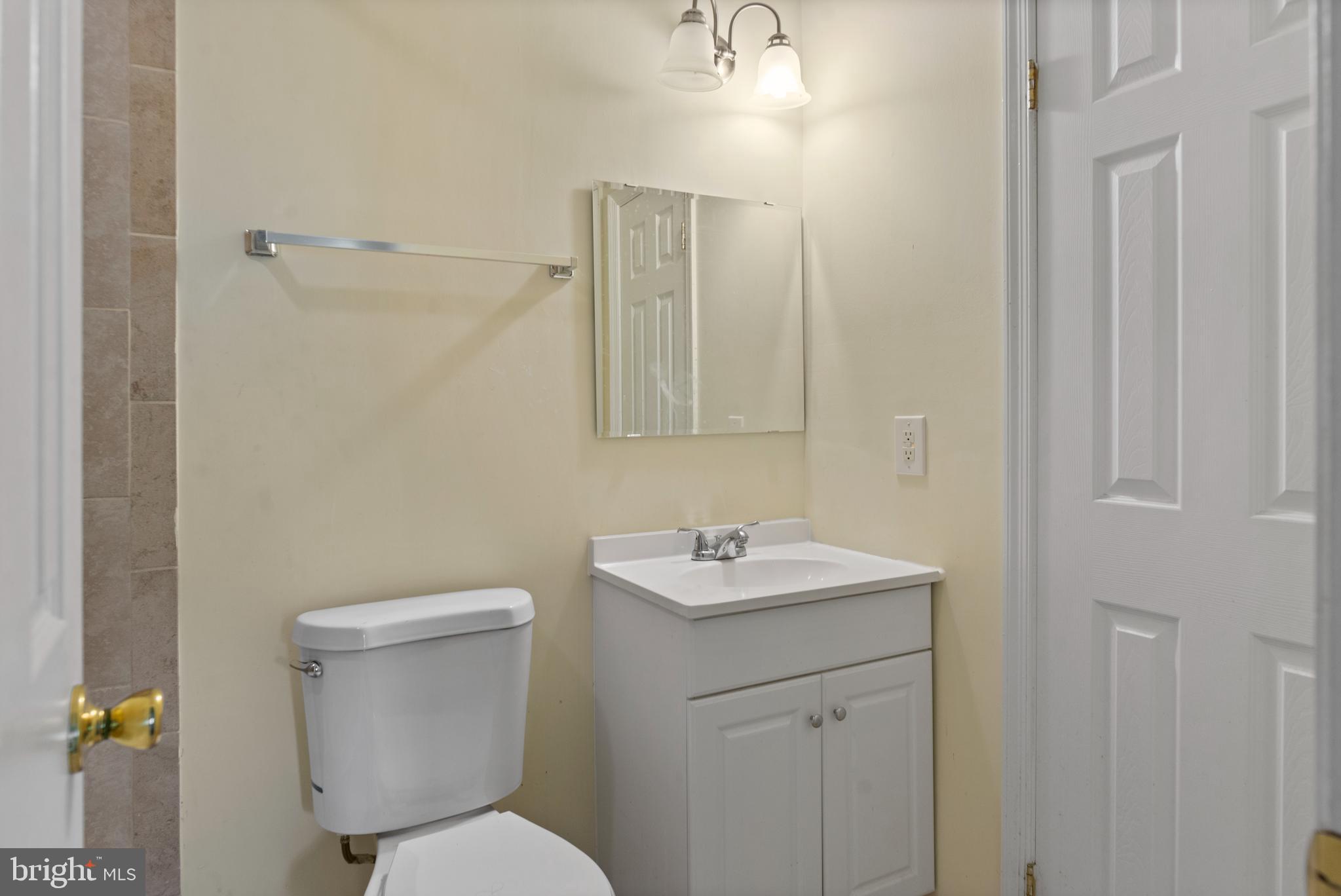 HILLCREST TOWNE - Residential