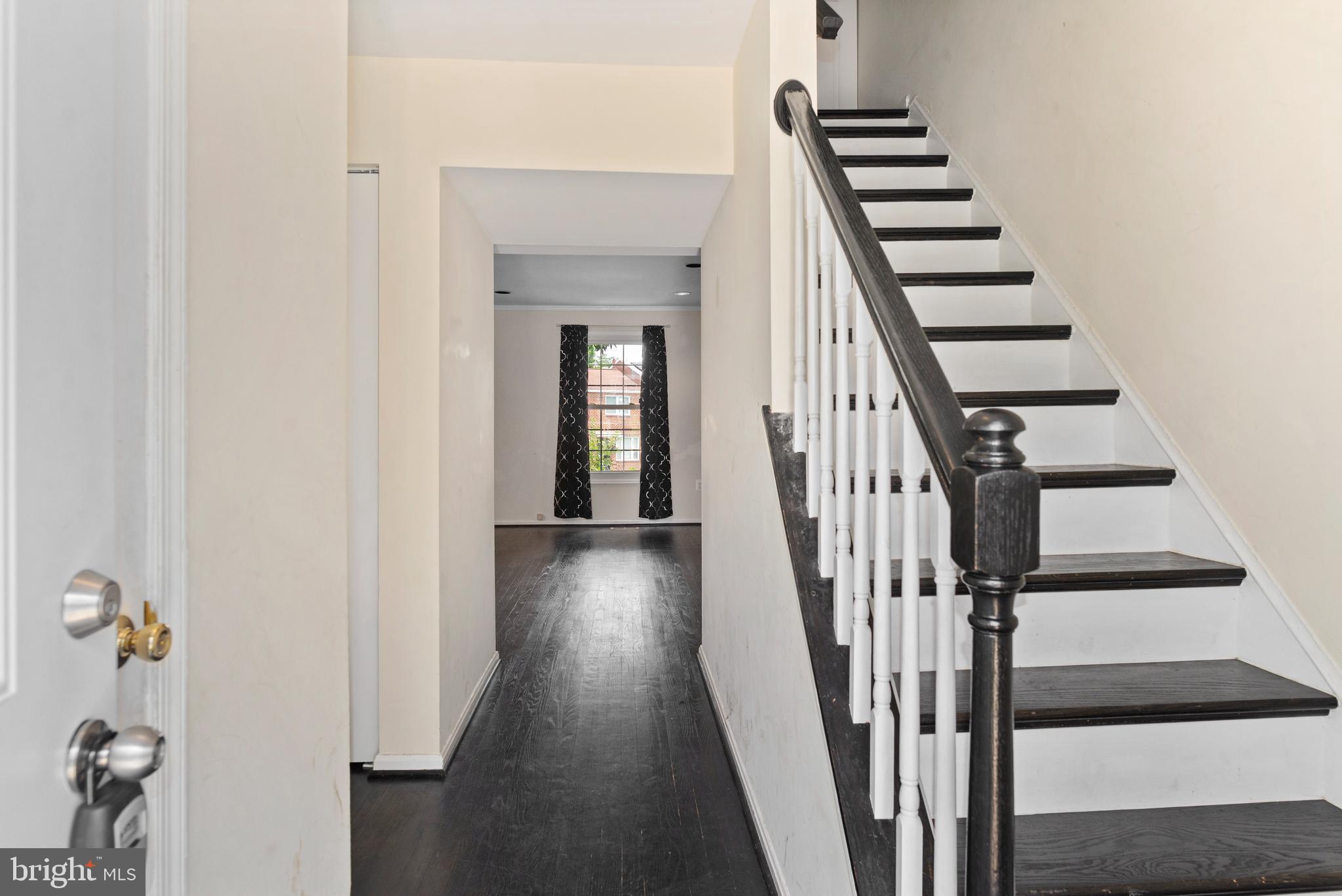 HILLCREST TOWNE - Residential