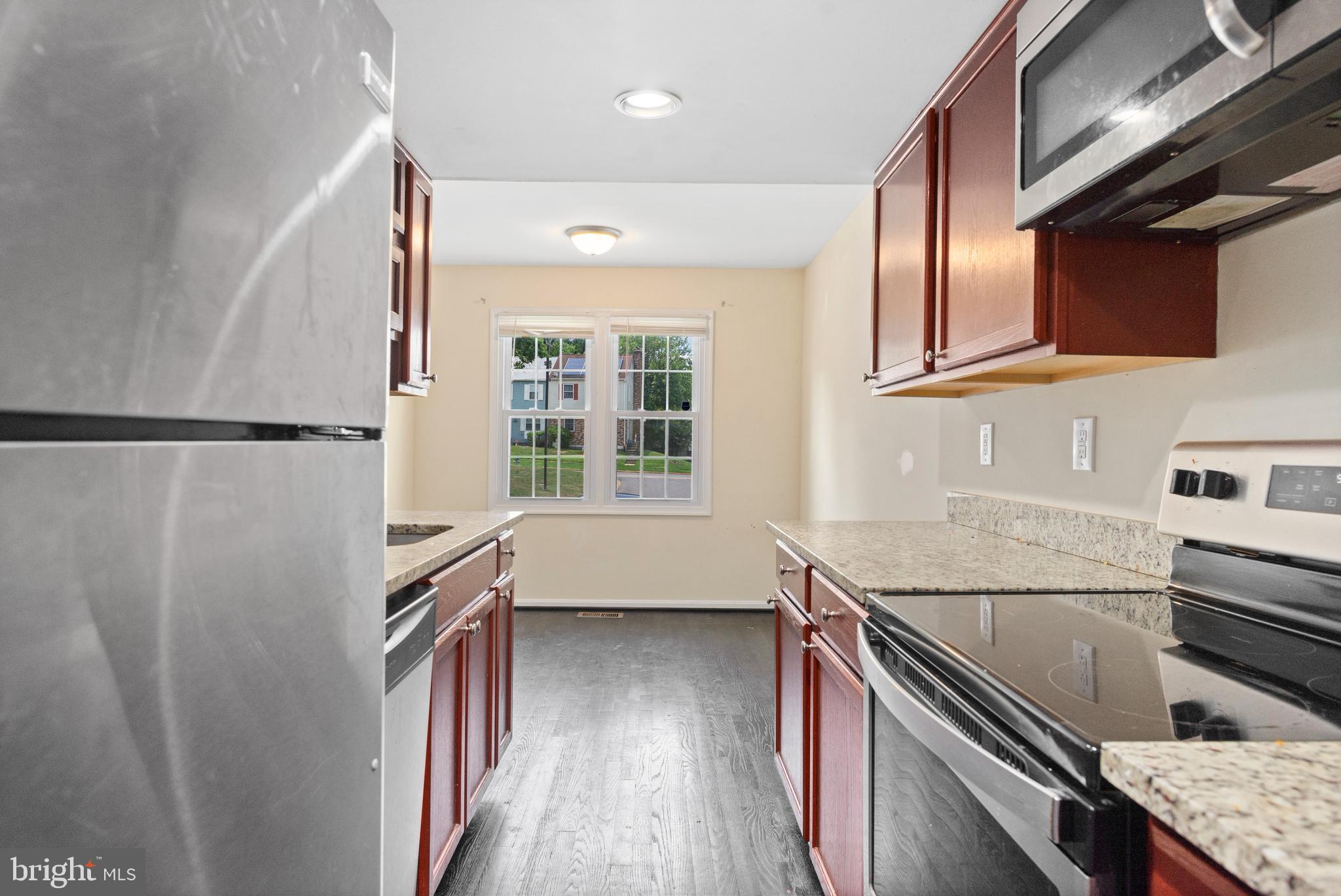 HILLCREST TOWNE - Residential