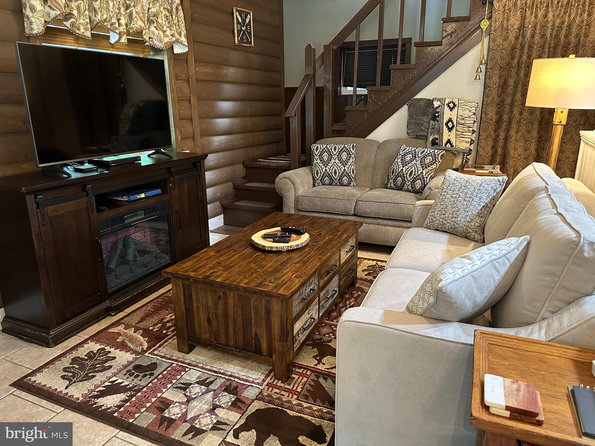 WINONA LAKES - Residential