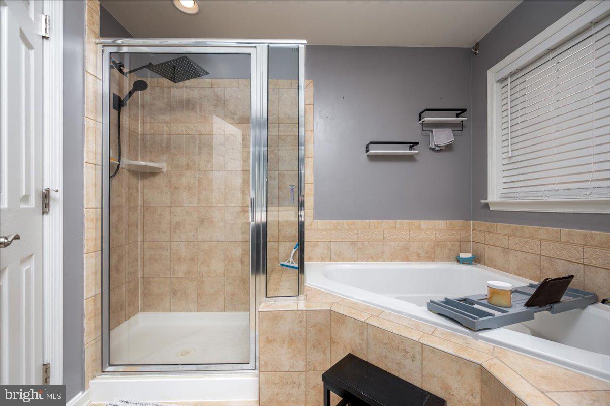 NORTH BROOK - Residential