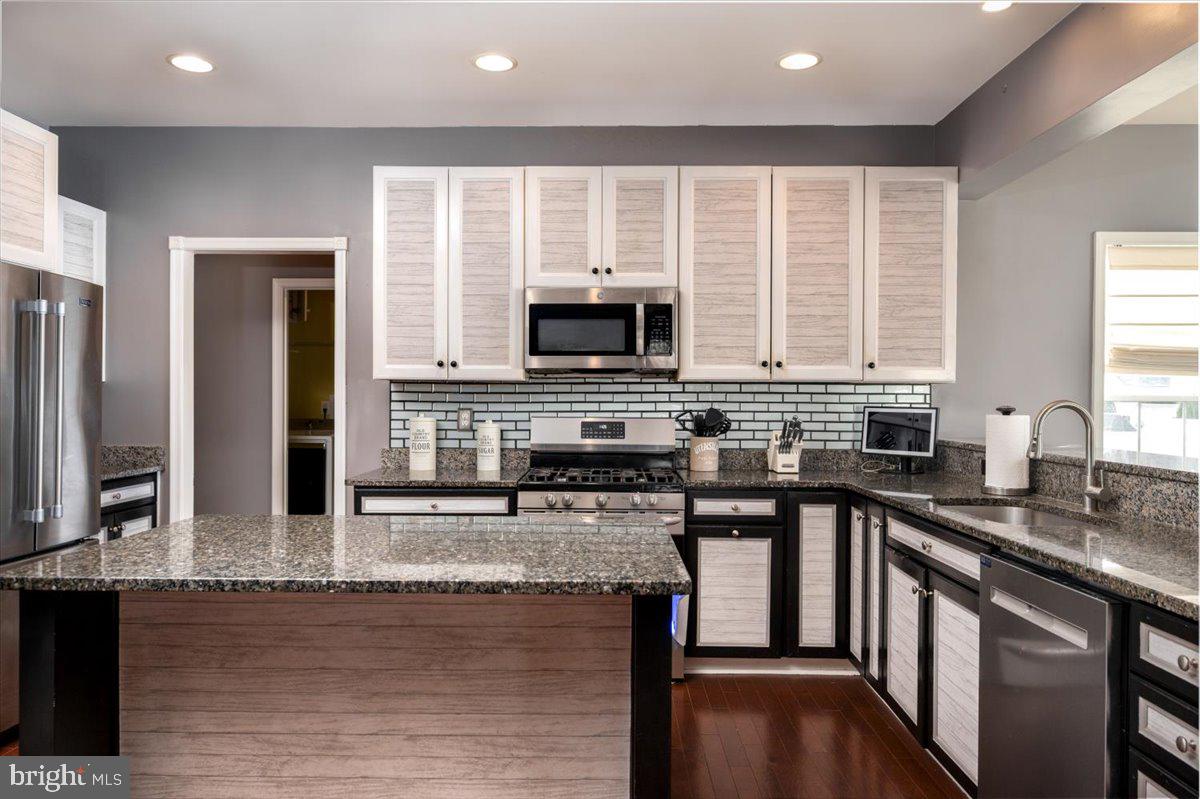 NORTH BROOK - Residential