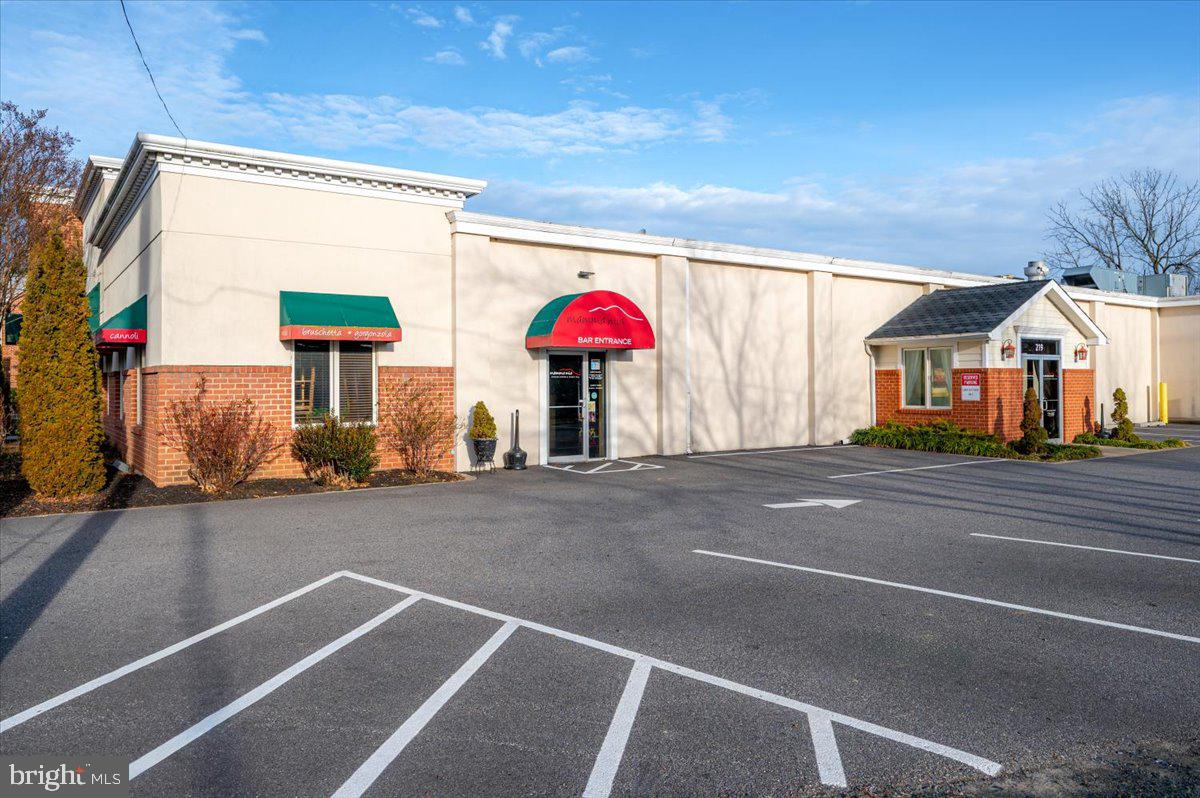 NORTH BROOK - Residential