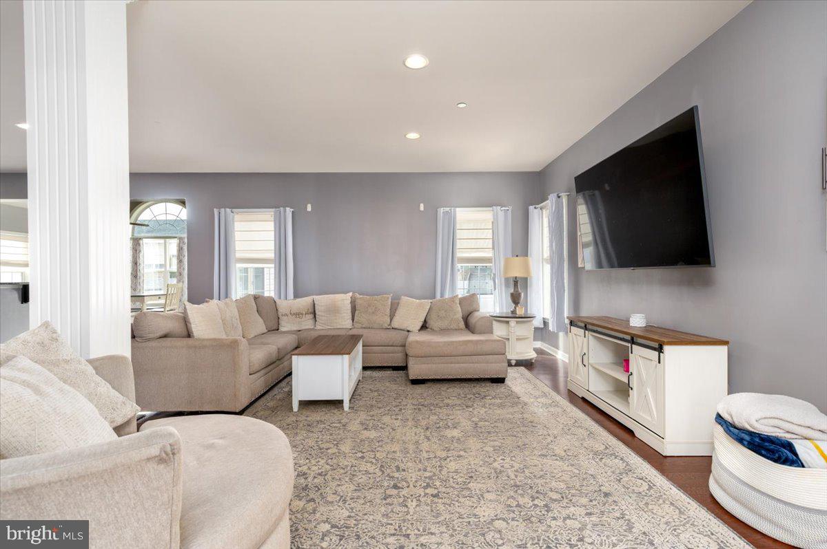 NORTH BROOK - Residential