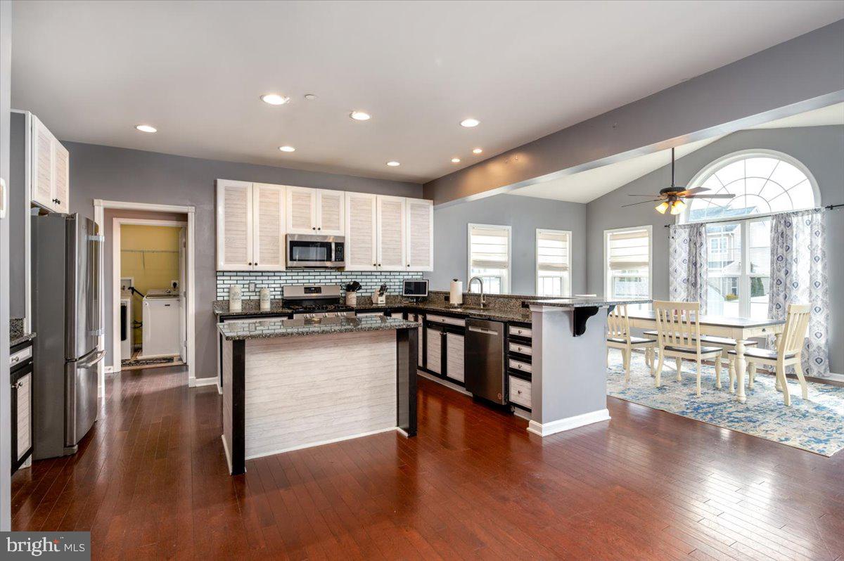 NORTH BROOK - Residential