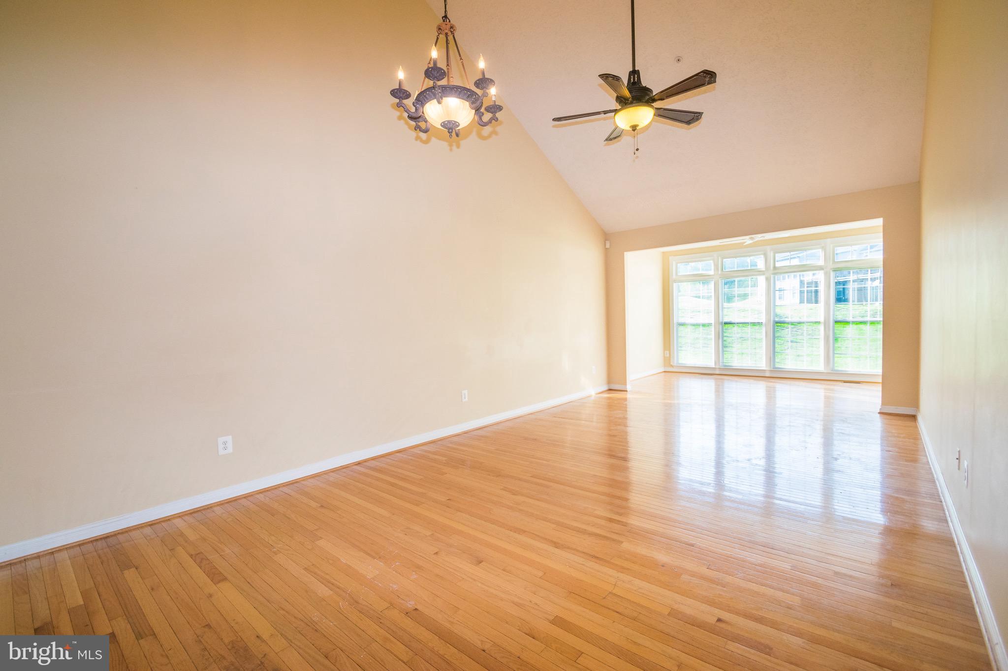 THE VILLAS AT HOLLYWOODS - Residential