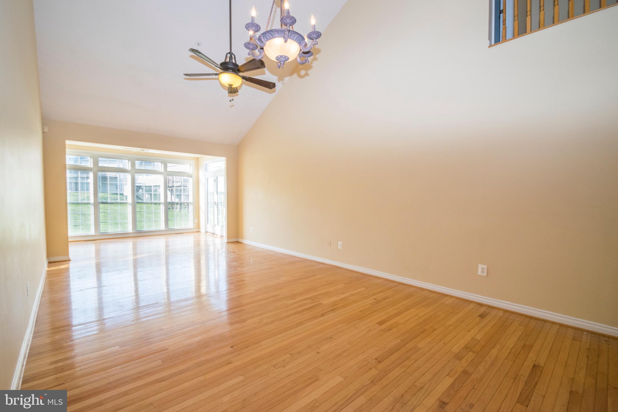 THE VILLAS AT HOLLYWOODS - Residential