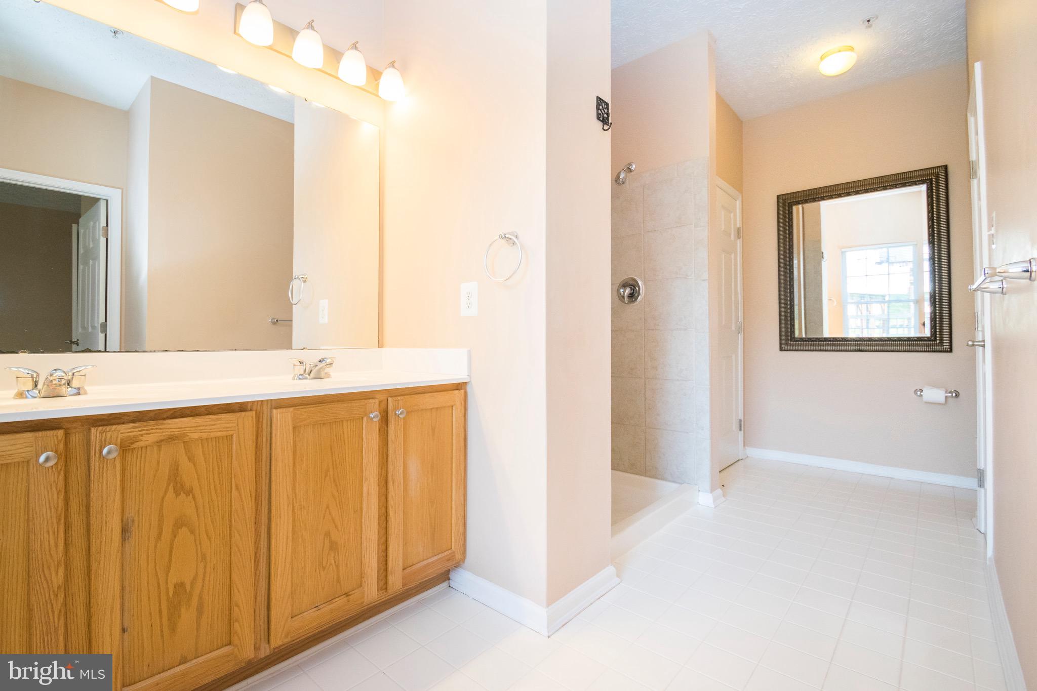 THE VILLAS AT HOLLYWOODS - Residential