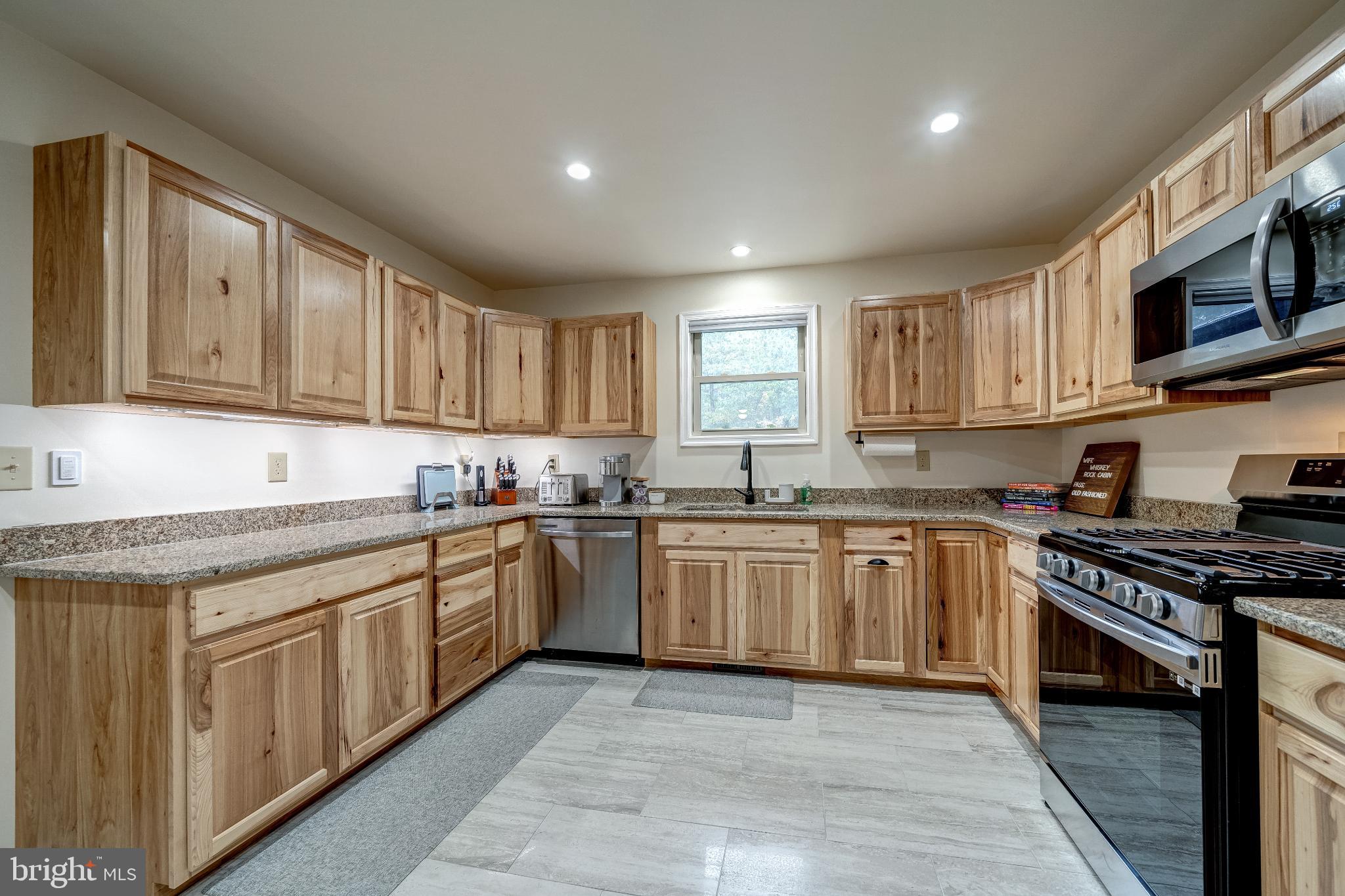 8258 SUPINLICK RIDGE ROAD