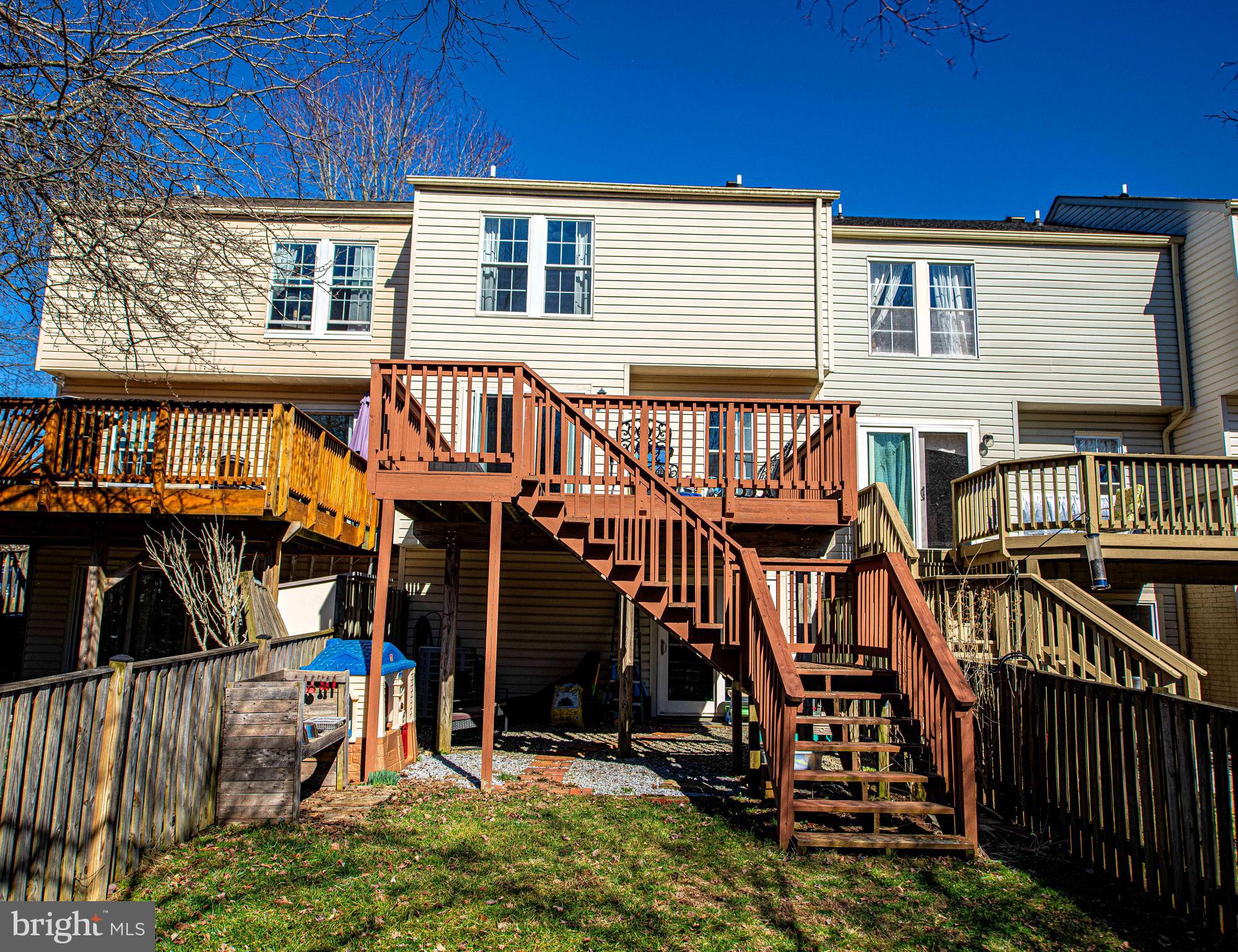 VILLAGE OF THOMAS RUN - Residential