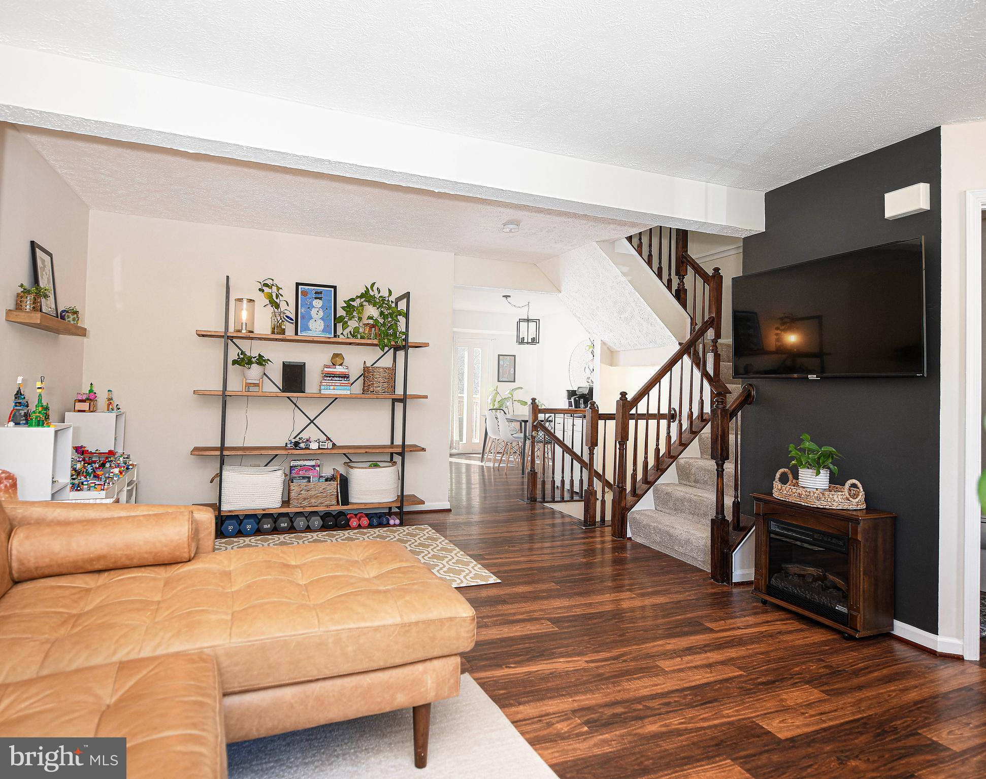 VILLAGE OF THOMAS RUN - Residential