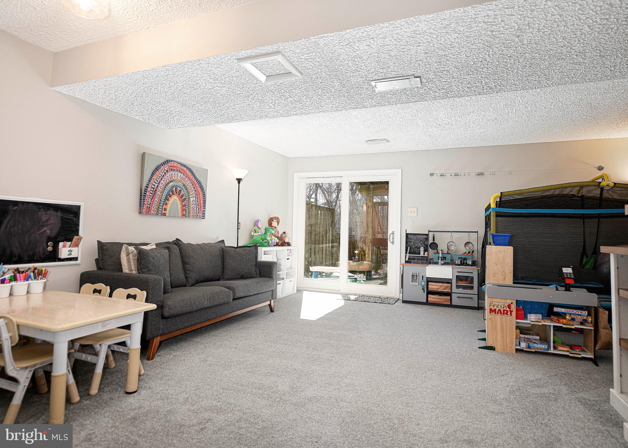 VILLAGE OF THOMAS RUN - Residential