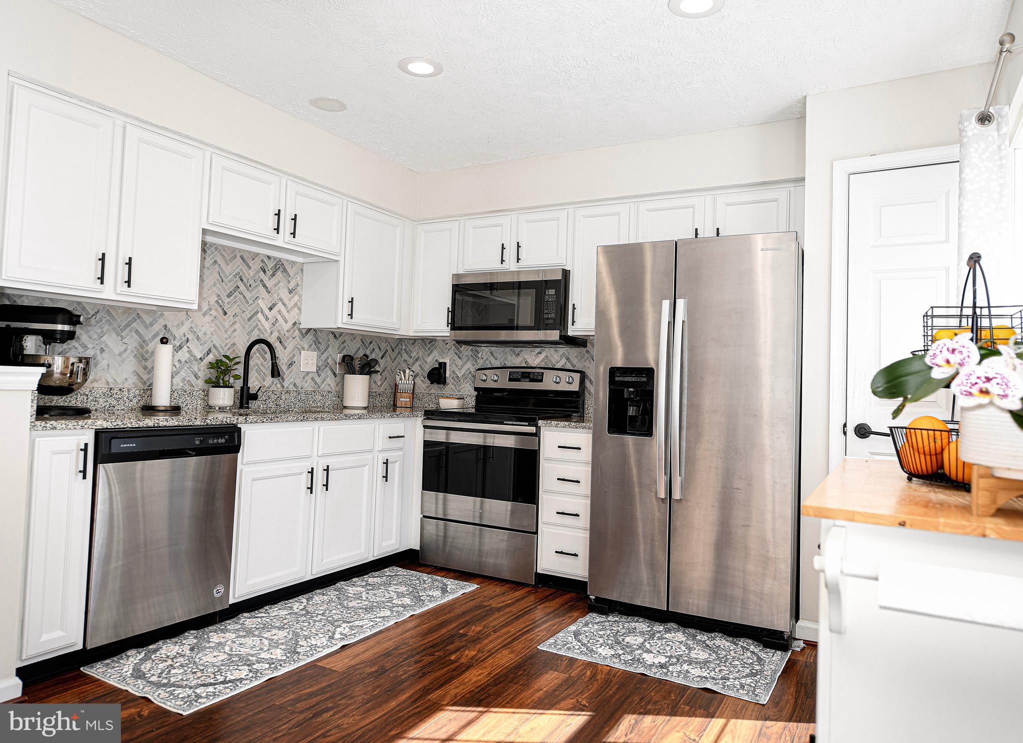 VILLAGE OF THOMAS RUN - Residential