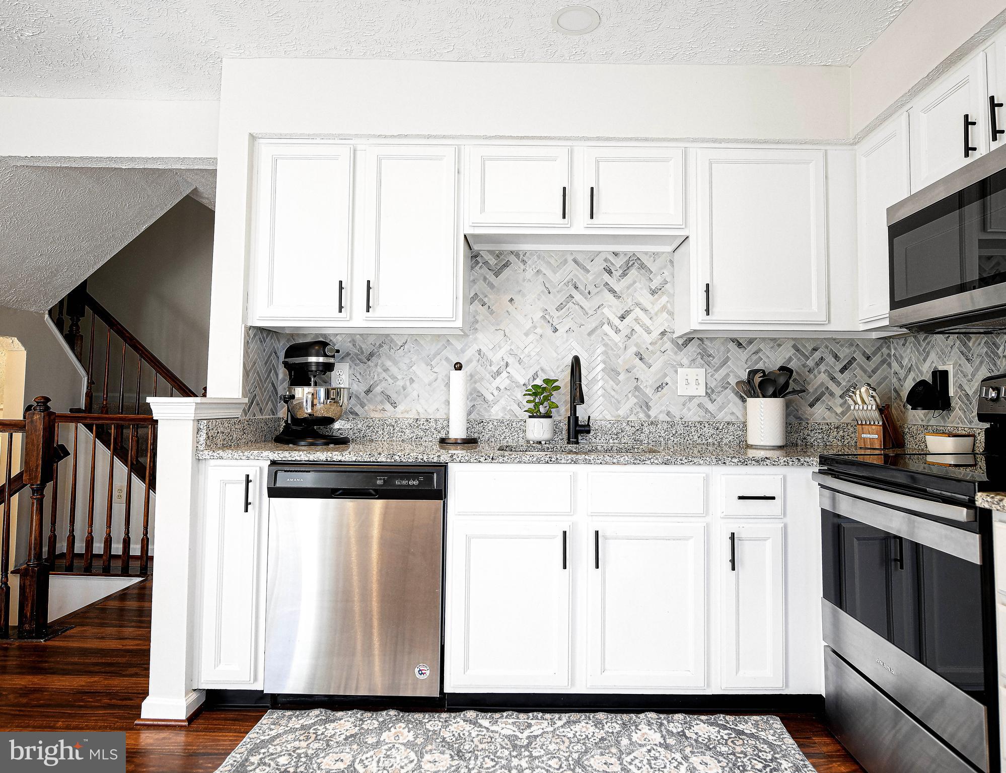 VILLAGE OF THOMAS RUN - Residential