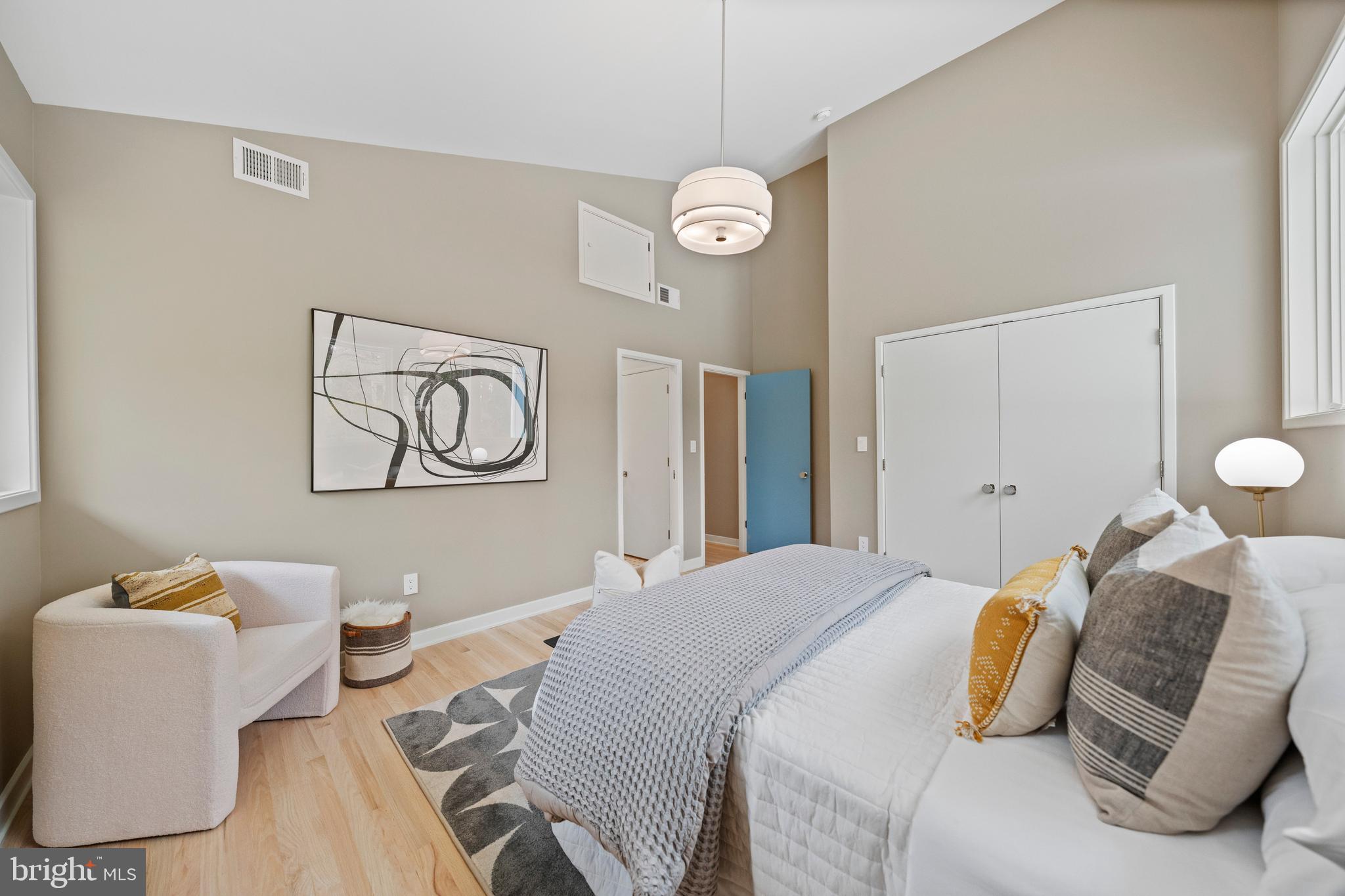 CHEVY CHASE - Residential