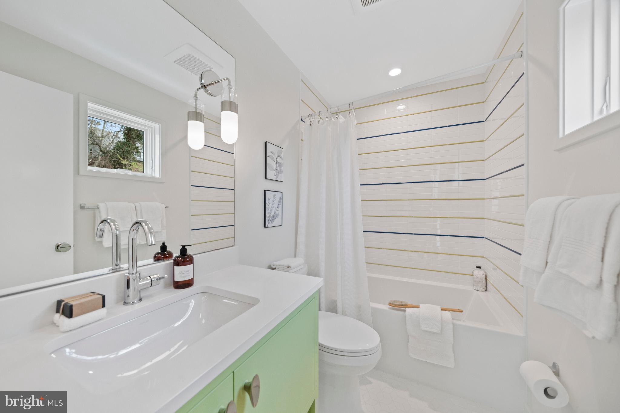 CHEVY CHASE - Residential
