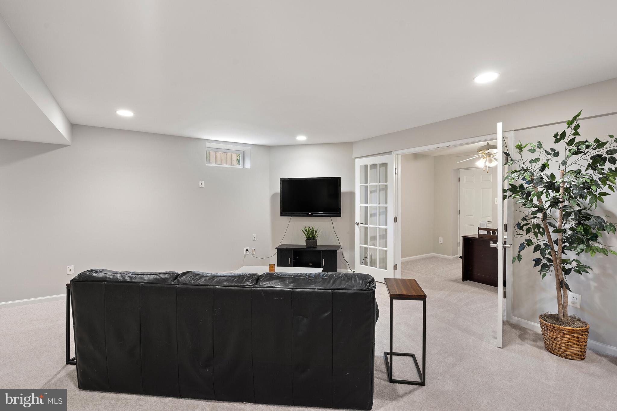 SOMERSET - Residential