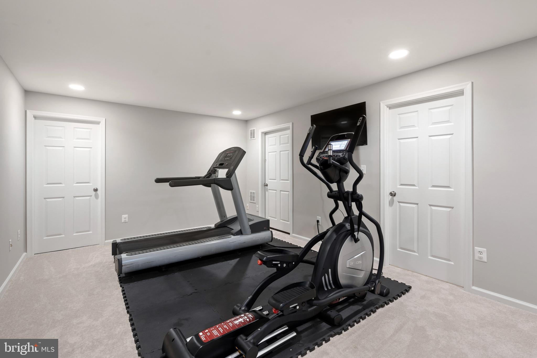 SOMERSET - Residential