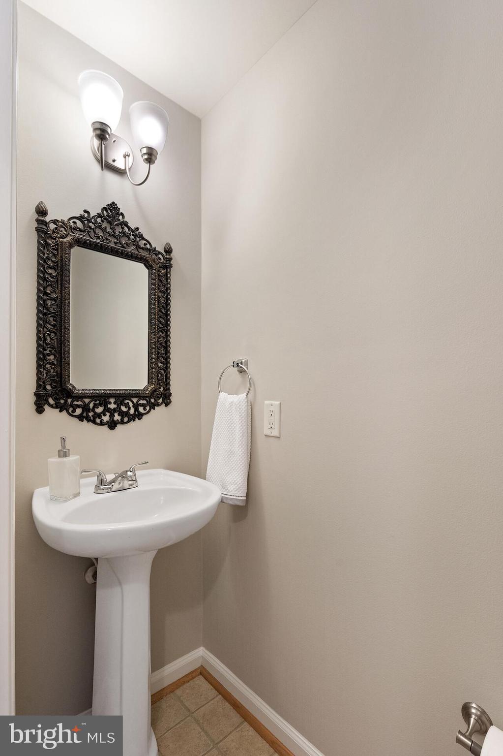 SOMERSET - Residential