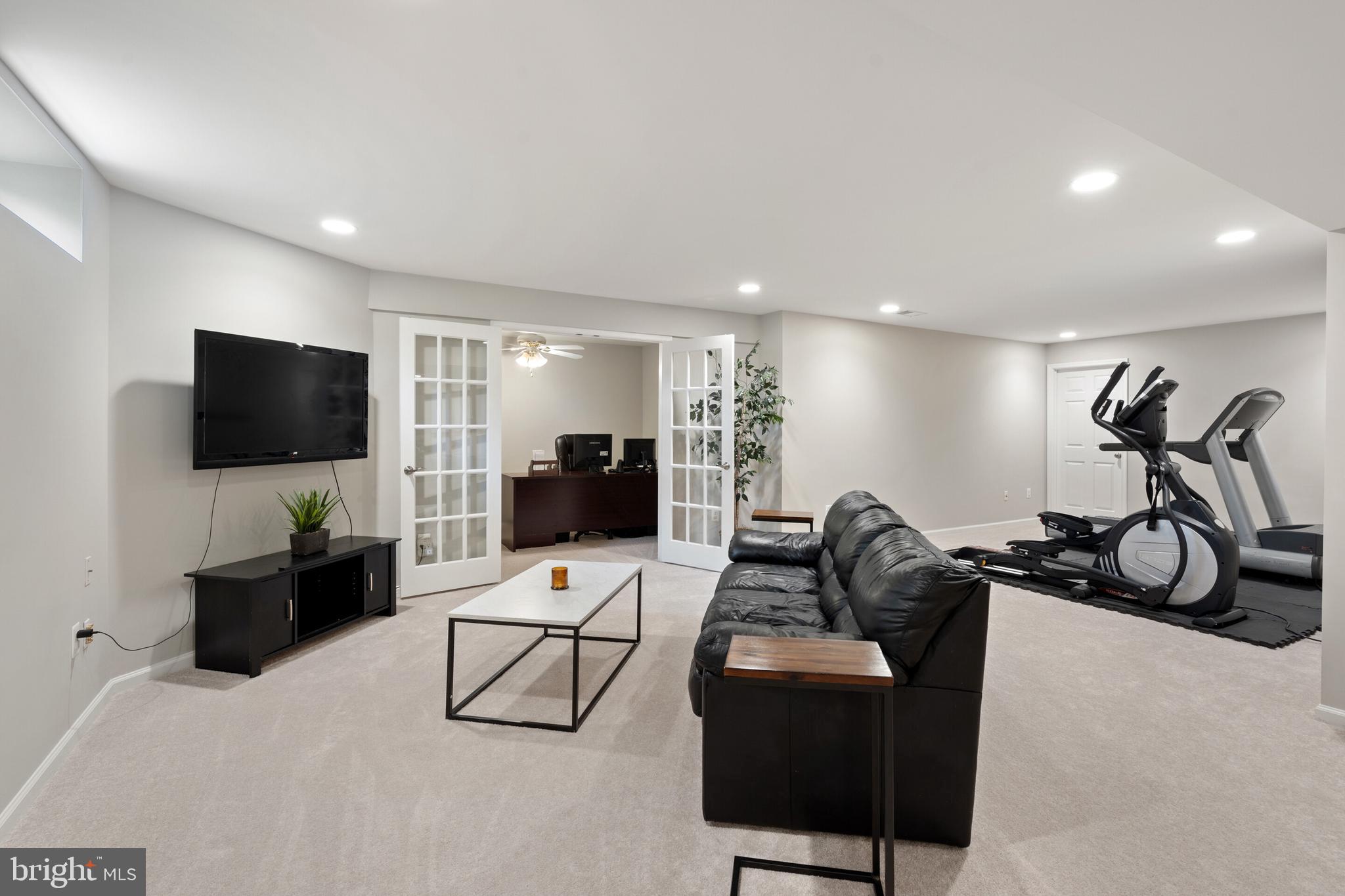 SOMERSET - Residential