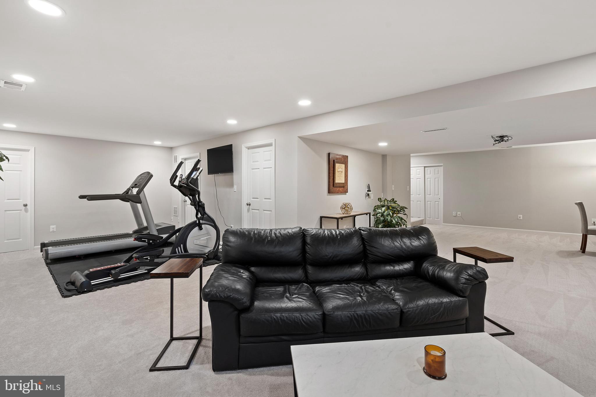 SOMERSET - Residential