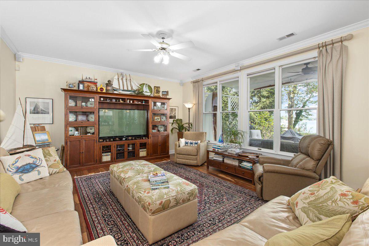 CHANDLER POINT - Residential