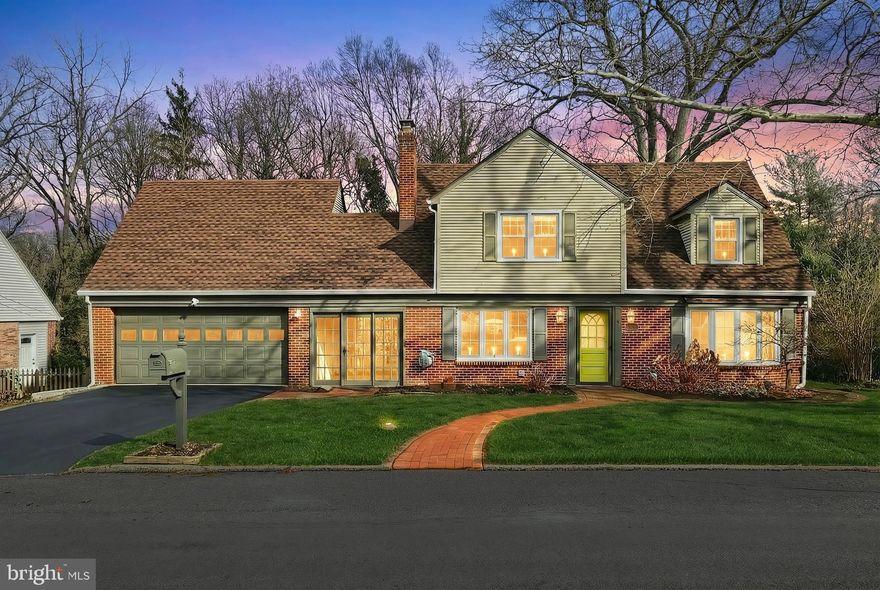 Welcome to Old Country Charm in Hillcroft — where timeless character meets everyday convenience. Nestled in a neighborhood filled with beautiful homes that whisper stories of yesteryear, this location truly has it all. Just minutes from Route 83, close to hospitals, shopping, dining, and entertainment, you’ll love being near everything while still enjoying the peace of a classic community.
This adorable Cape Cod is bright, cheerful, and filled with natural light from the moment you step inside. Gleaming hardwood floors, a cozy fireplace, crown molding, and elegant chair railings create warmth and character you simply don’t find in homes today.
The sun-filled dining area features oversized windows and a charming window seat — perfect for morning coffee or cozy dinners. The kitchen is light and airy with tile floors, all appliances, a gas stove, and a two-tier breakfast bar ideal for entertaining.
Enjoy the convenience of a first-floor primary bedroom with hardwood floors, French doors, and beautiful windows that flood the room with light. The adjacent bath is original and well-maintained—a wonderful opportunity to add your personal touch.
One of the most loved rooms in the home is the charming office, complete with beautiful built-in bookshelves, a large picture window, and a private entrance that makes working from home a dream.
The enclosed breezeway is full of character and serves as a lovely spot to relax with a book or sip your morning coffee while enjoying the peaceful surroundings.
Upstairs, you’ll find two bright bedrooms with hardwood floors, generous closet space, and a lovely full bath.
The walk-out lower level offers a spacious, light-filled media room — perfect for movie nights, game days, or hosting guests — along with plenty of storage.
Step outside to a wooded backyard with a large deck, ideal for grilling, entertaining, or simply enjoying nature. The oversized two-car garage provides ample space for cars, storage, and hobbies.
This home has been lovingly cared for and is now ready for its next chapter. With a fresh palette and your personal touches, you can truly make this sweet, bright, and cheerful Cape Cod your own.
✨ Character • Light • Location
A home you’ll fall in love with.