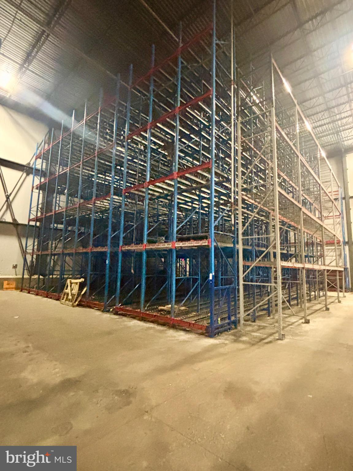 WEST END LANCASTER - Commercial Lease