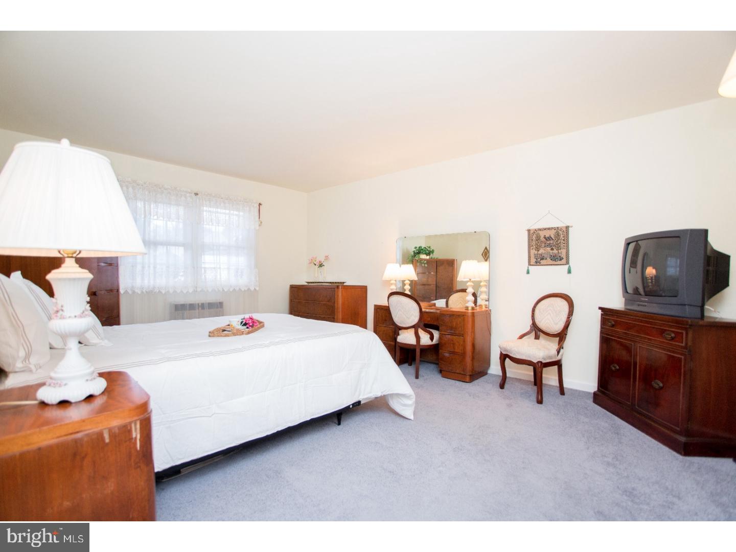 VALLEY HOUSE - Residential