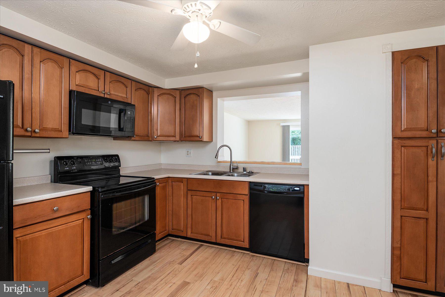 RIDGEVIEW ESTATES - Residential