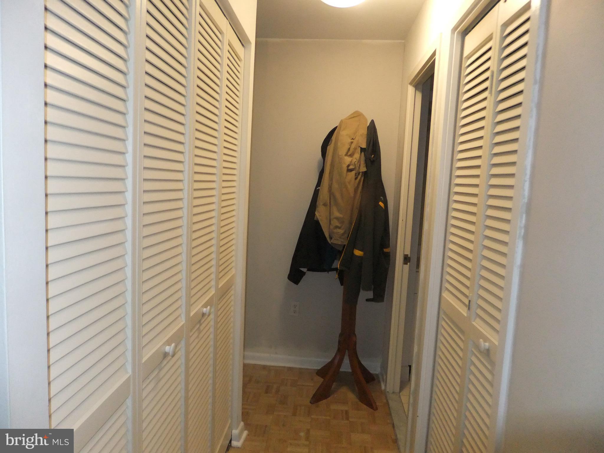 OAK HILL - Residential