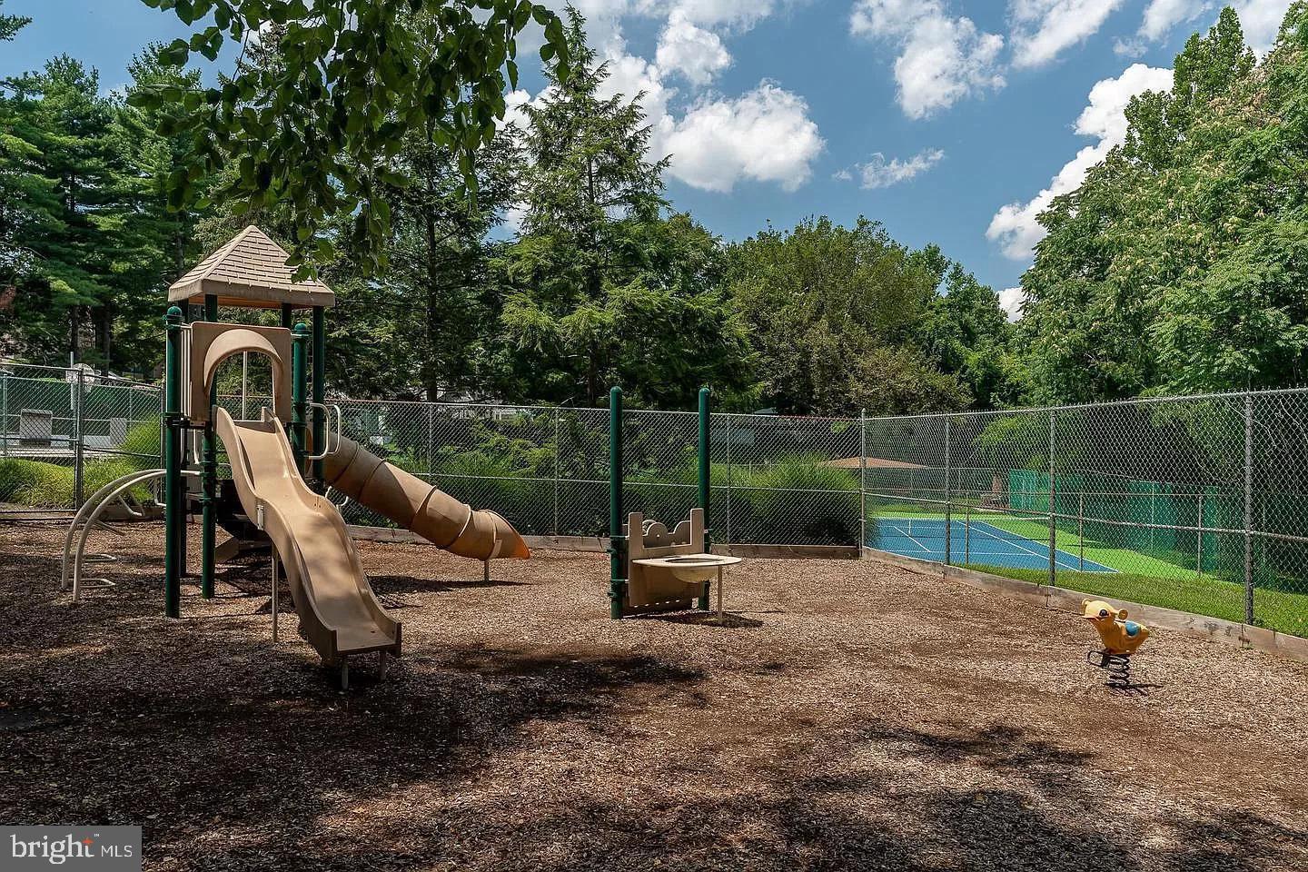 OAK HILL - Residential