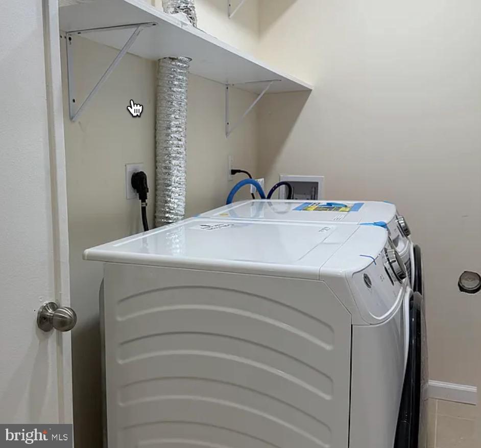 BRADDOCK WOODS - Residential Lease