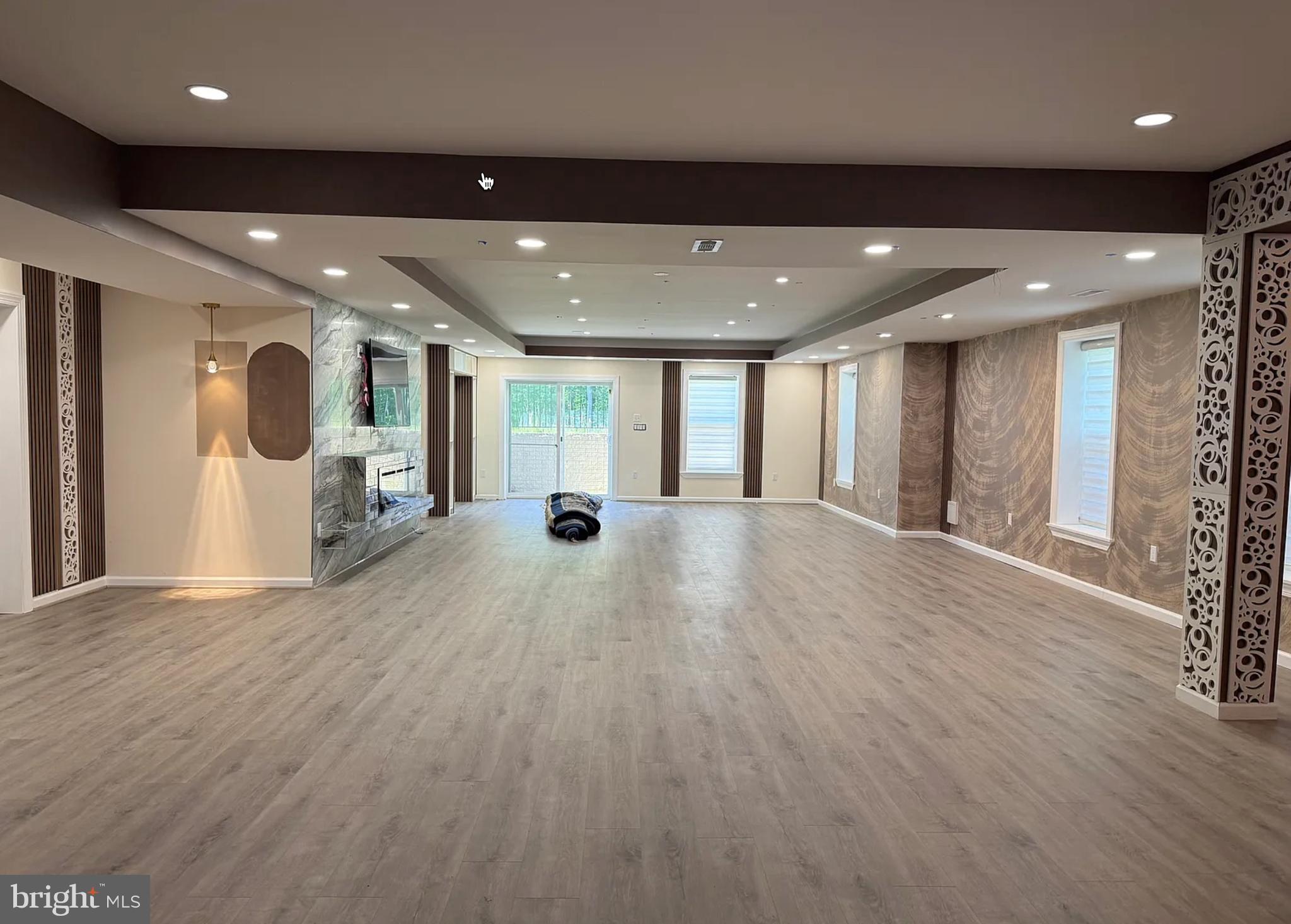 BRADDOCK WOODS - Residential Lease