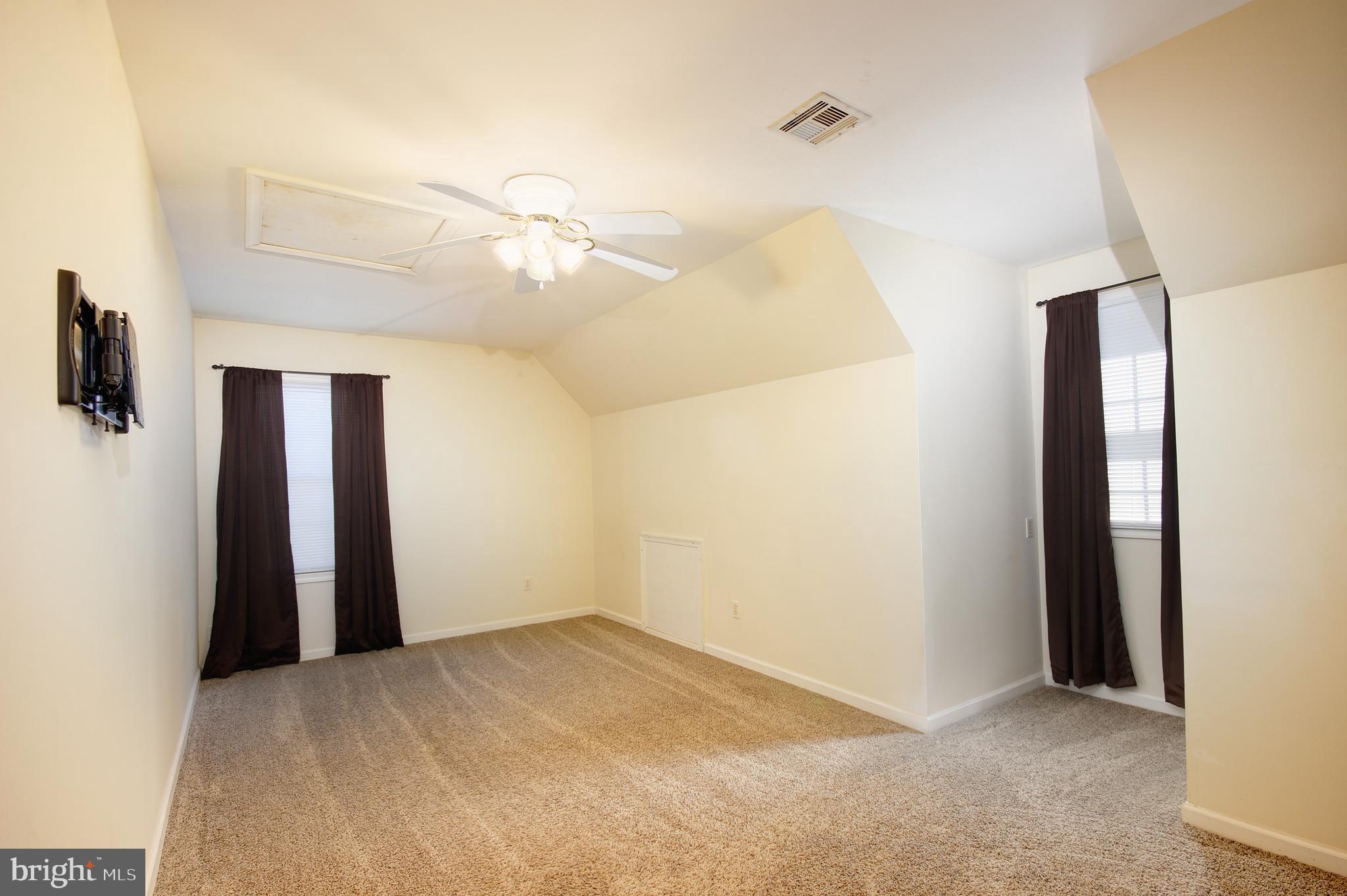 HARBOR POINTE - Residential