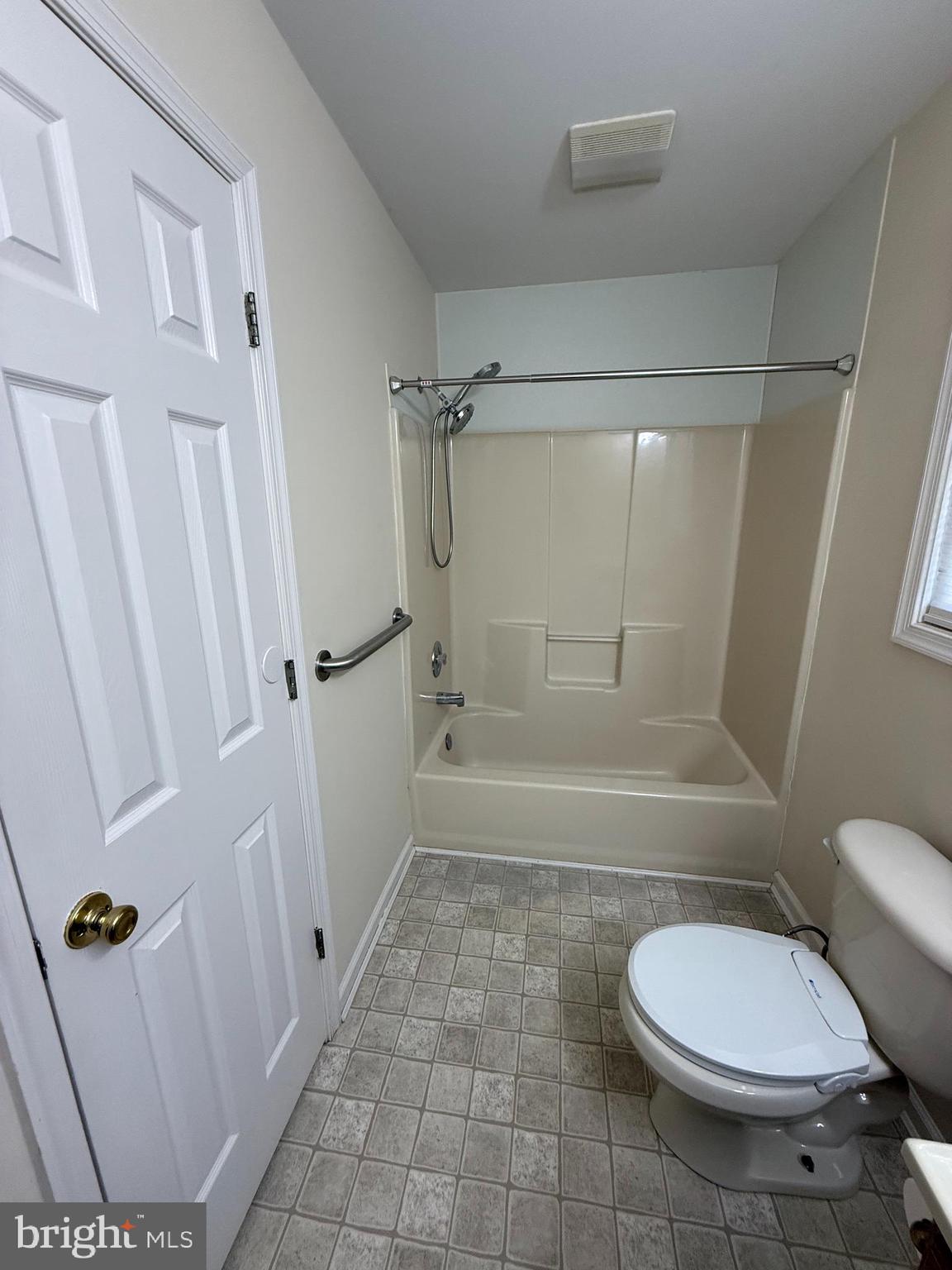 HARBOR POINTE - Residential