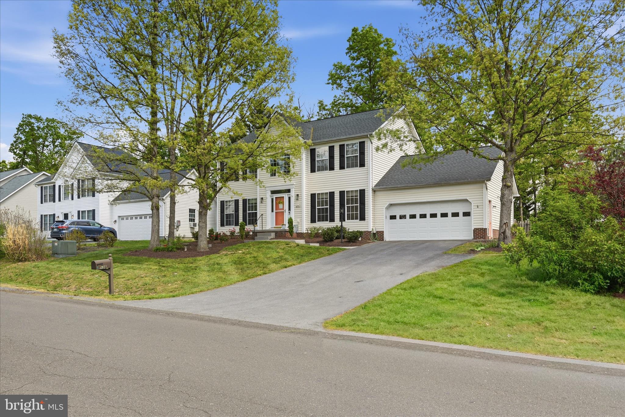 FREDERICKTOWNE ESTATES - Residential
