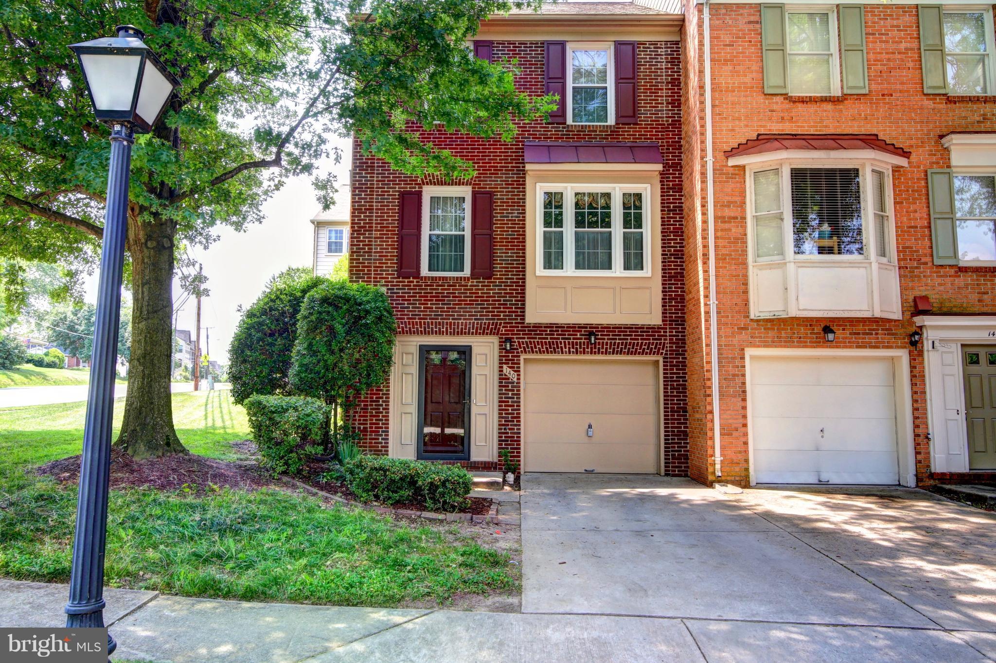 THE HOLLOWS - Residential