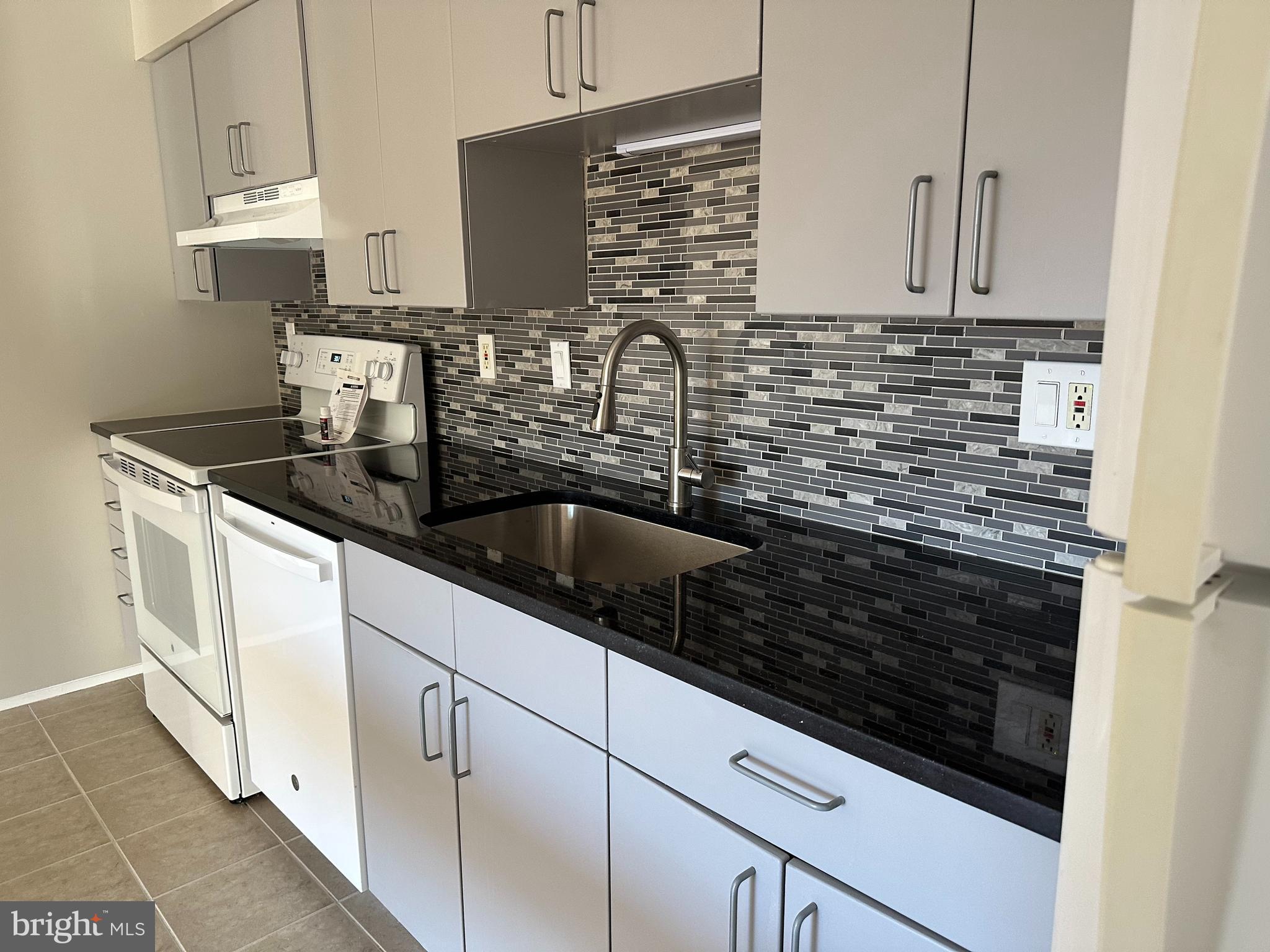 GUNNERS VIEW - Residential Lease