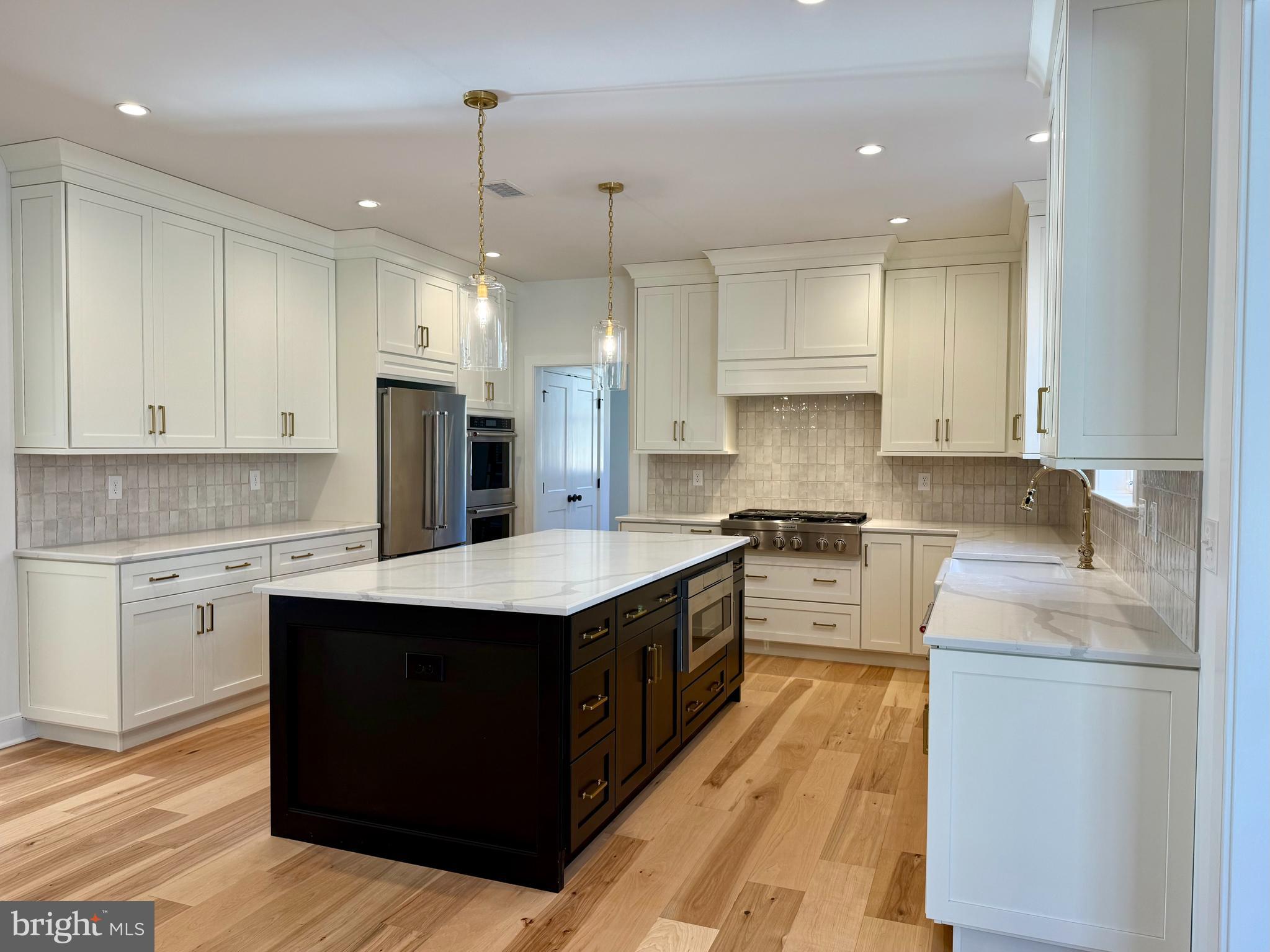 151 LEXINGTON MANOR LOT 10