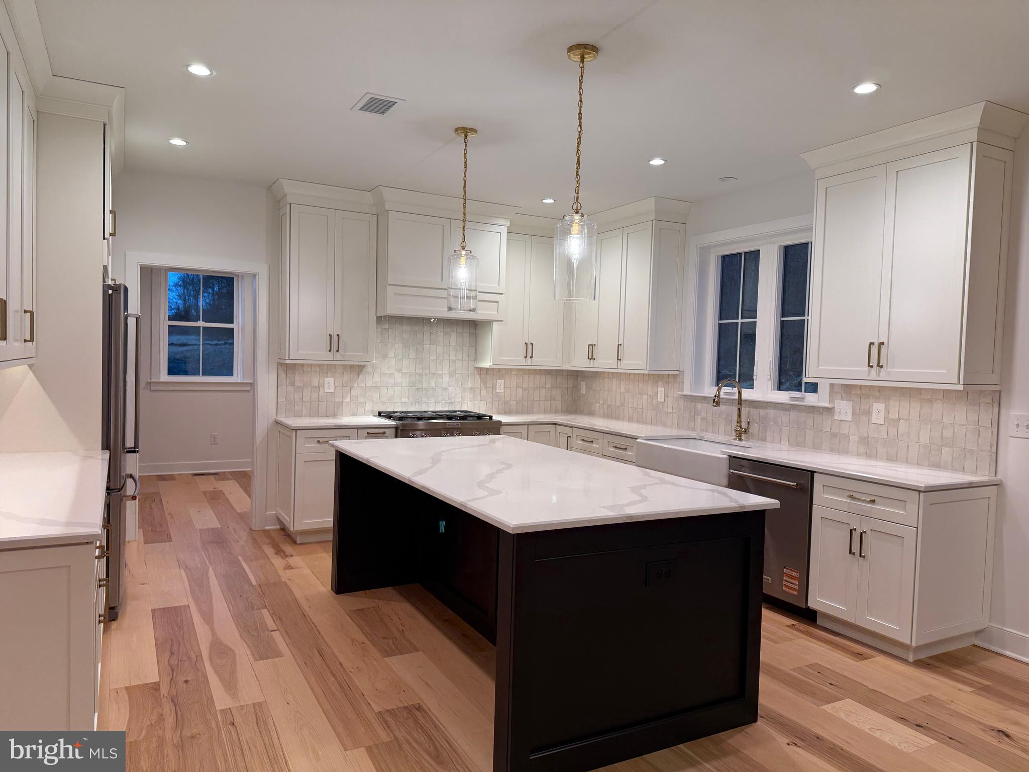 151 LEXINGTON MANOR LOT 10