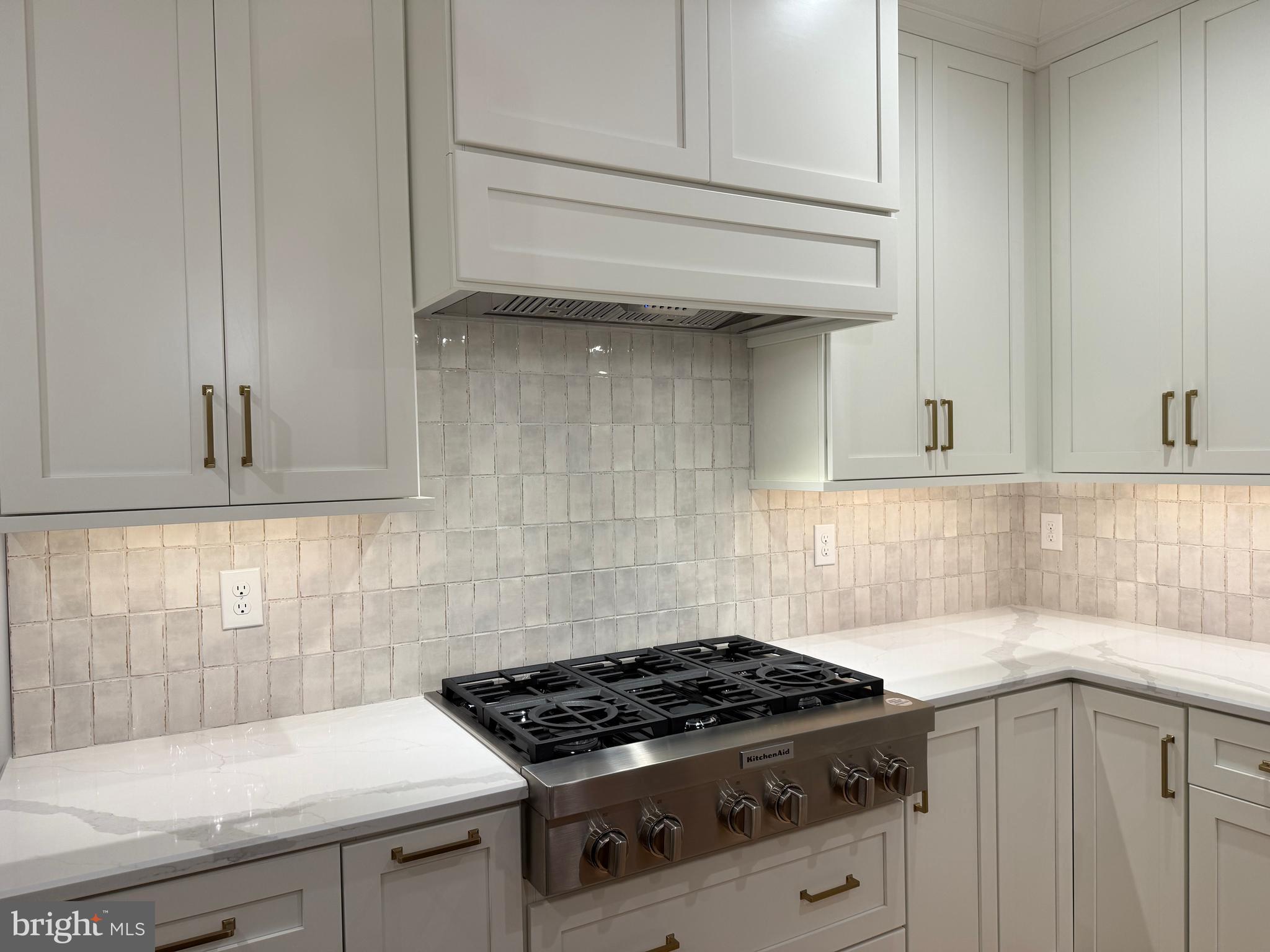 151 LEXINGTON MANOR LOT 10