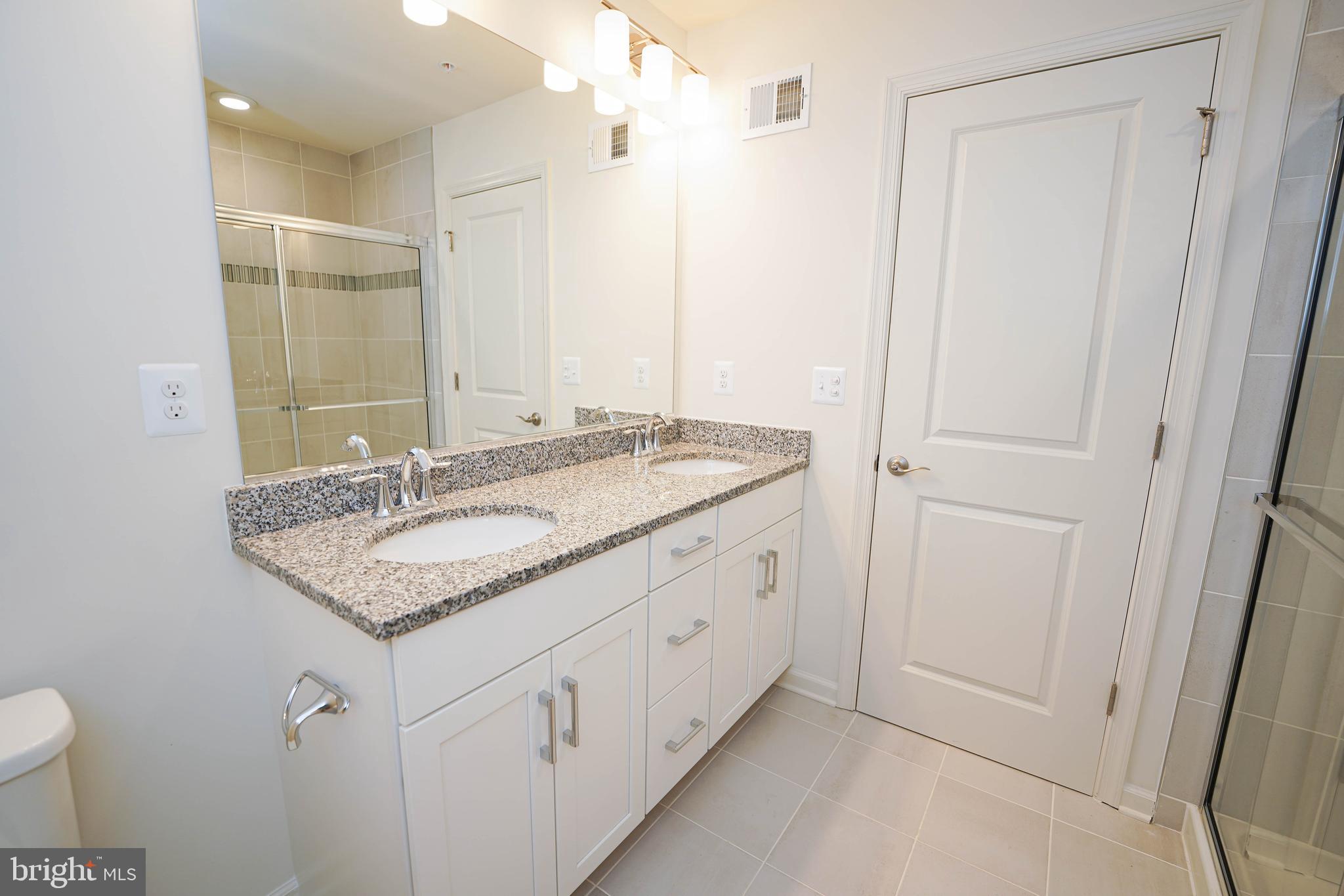 DEEP HARBOUR - Residential Lease