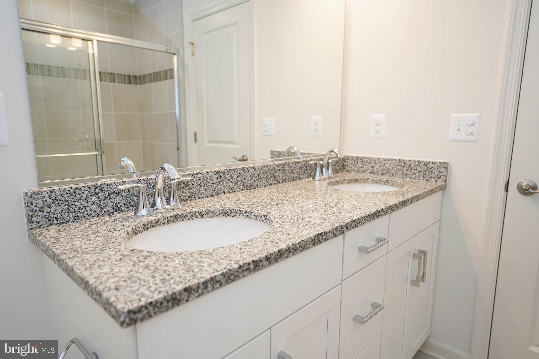 DEEP HARBOUR - Residential Lease