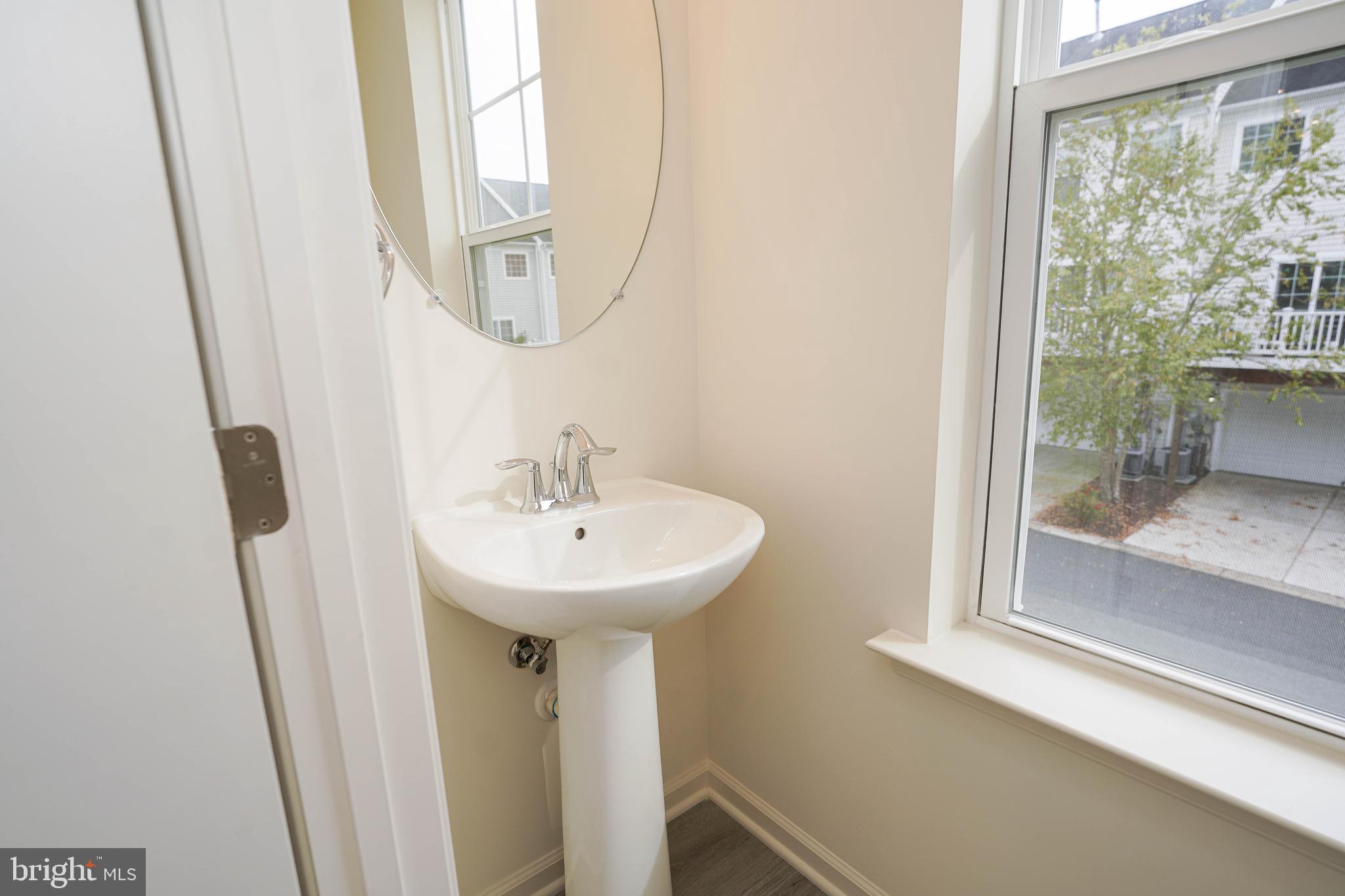 DEEP HARBOUR - Residential Lease