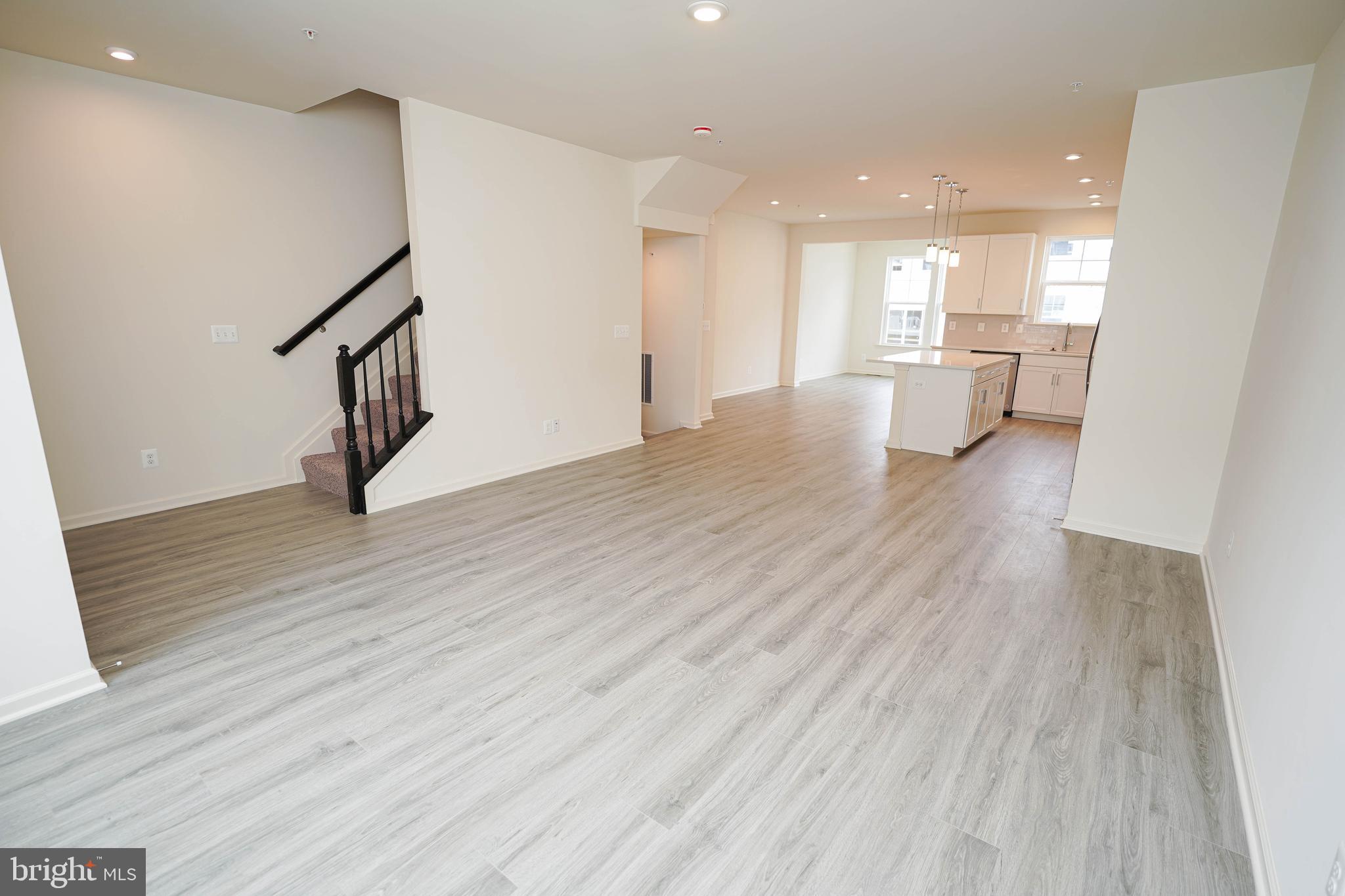 DEEP HARBOUR - Residential Lease