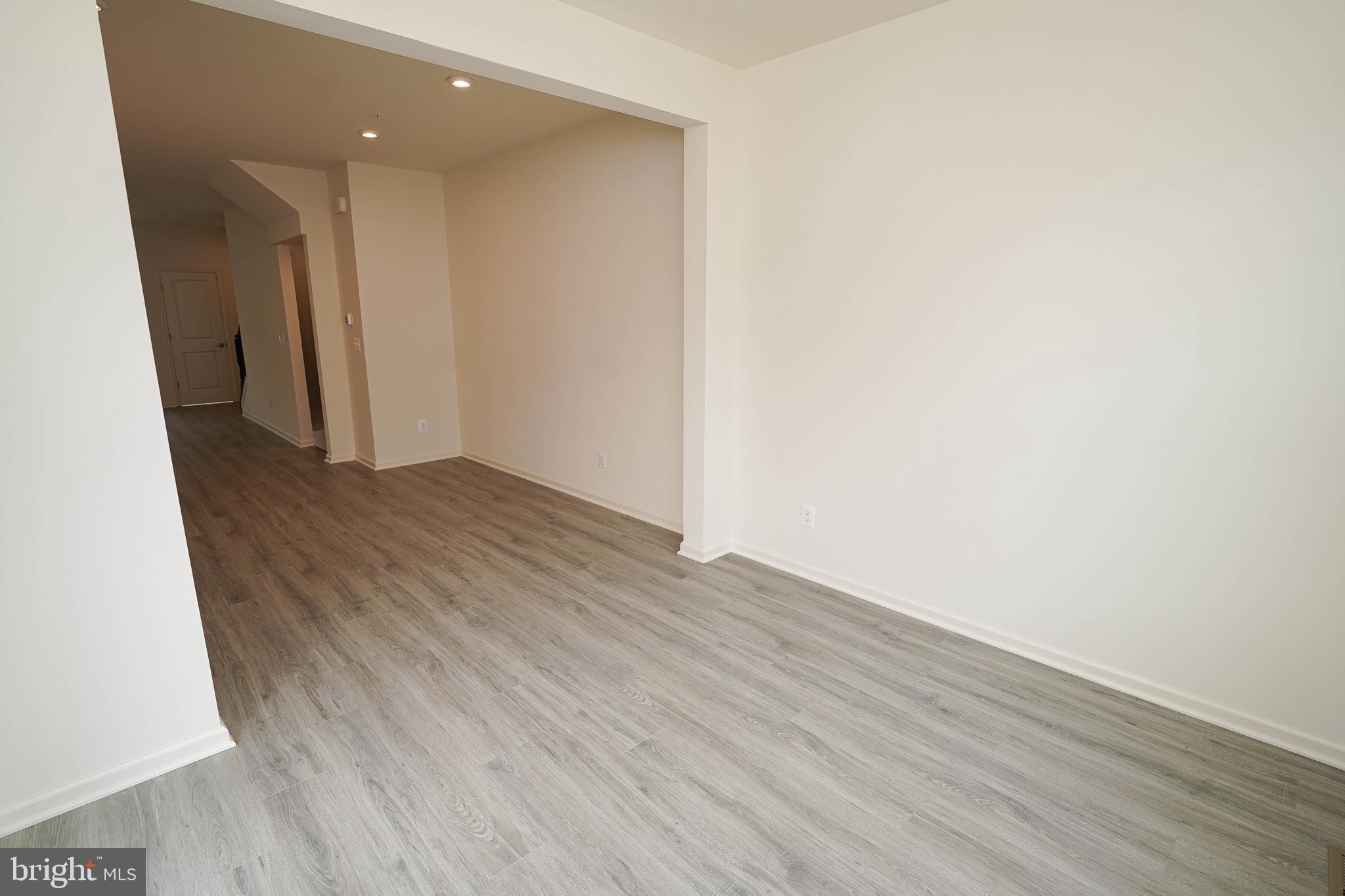 DEEP HARBOUR - Residential Lease